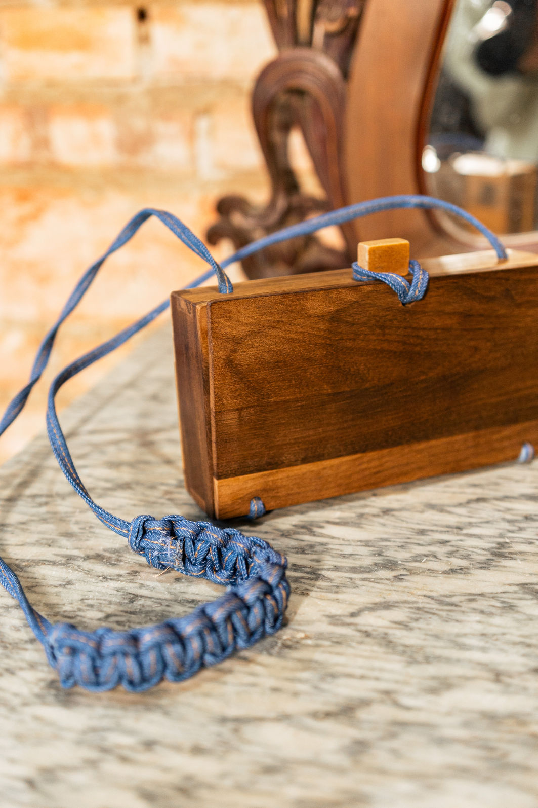 Bolsa de madeira Ternura - horizontal Bolsa de madeira Ternura - horizontal