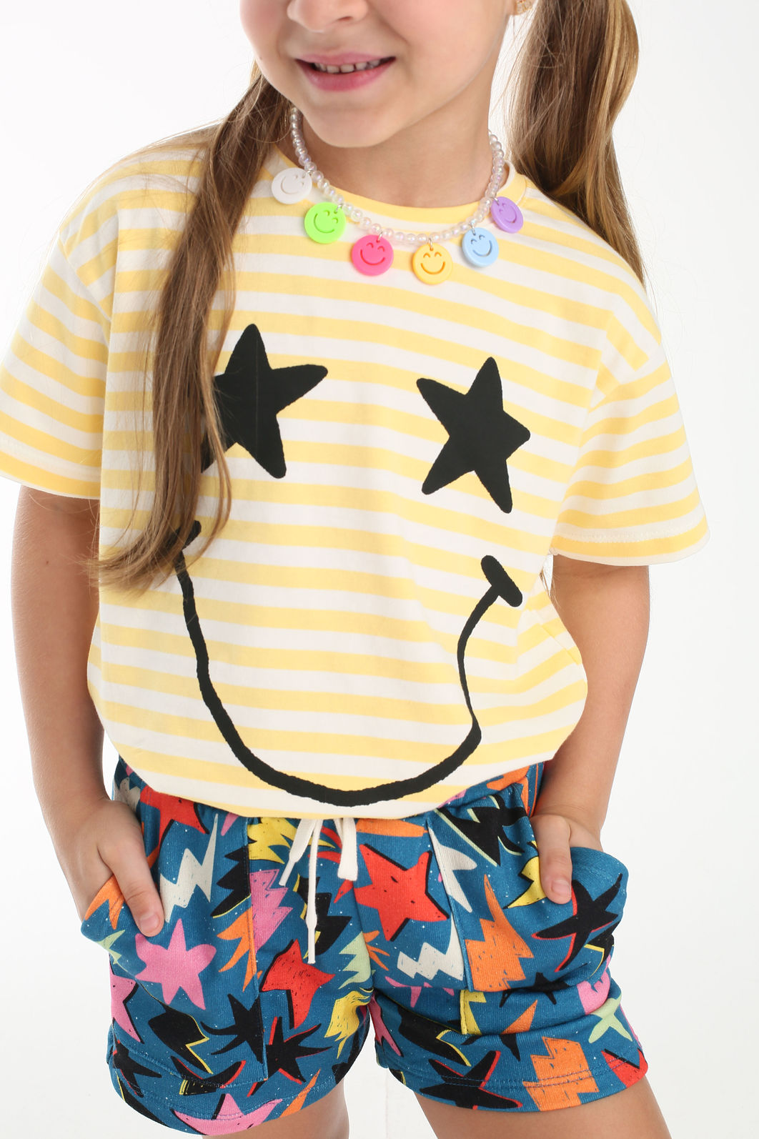 CAMISETA UNISSEX LISTRADA FELIZ