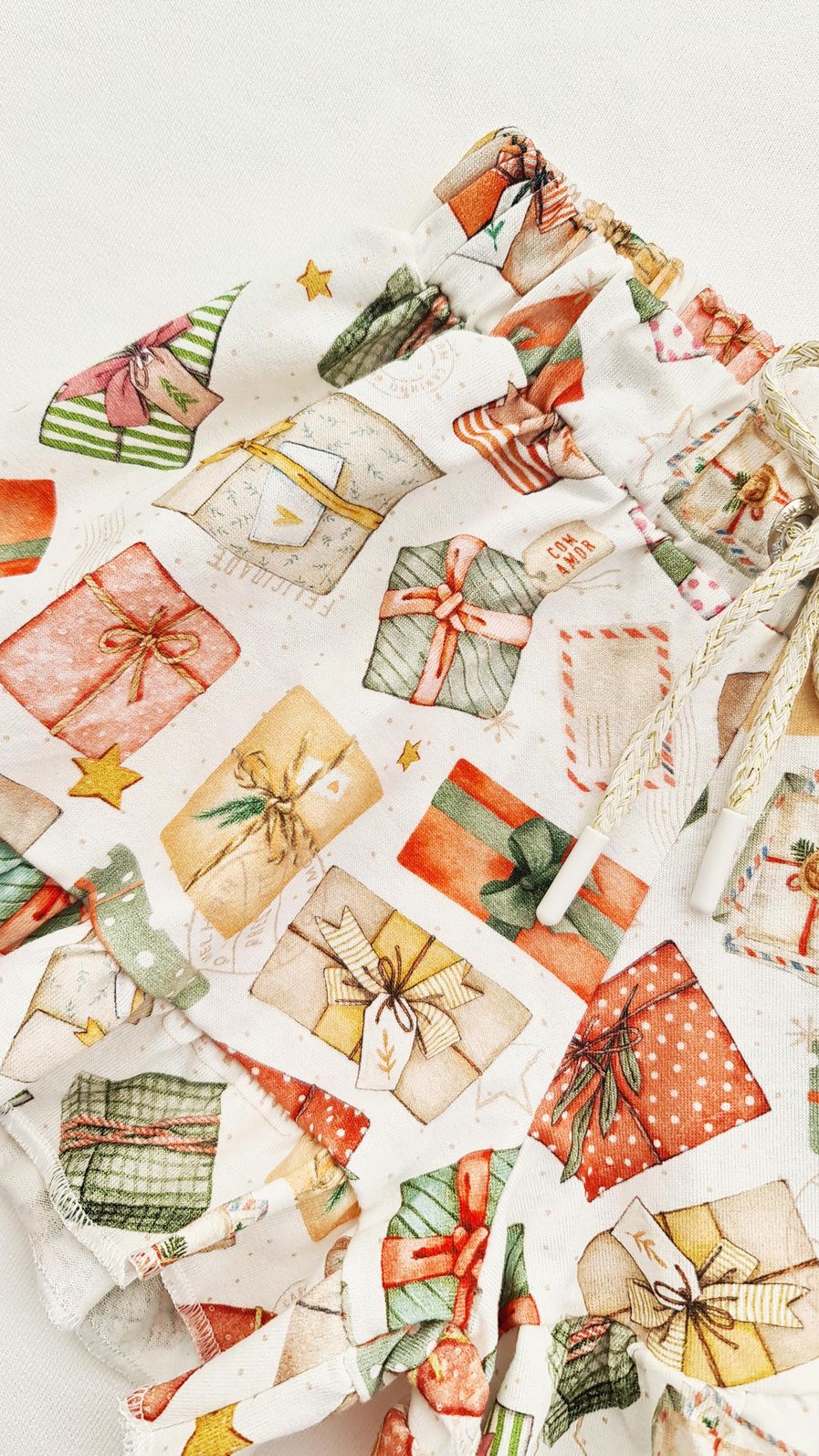 SHORTS BABADOS PRESENTES