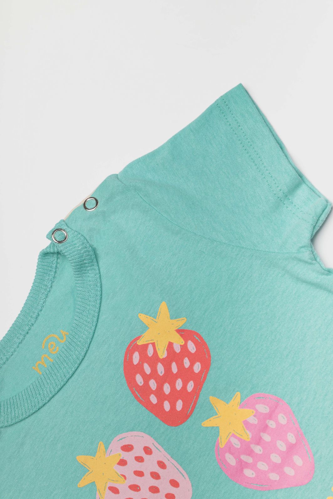 CAMISETA UNISSEX BEBÊ MORANGUINHOS