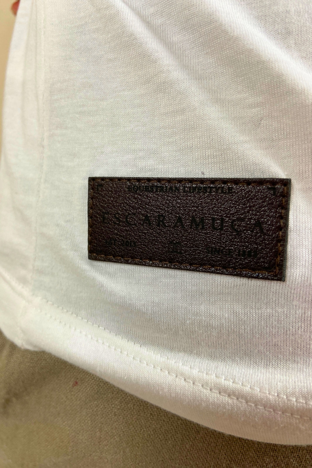 CAMISETA FEM LIVRE COMO VENTO - OFFWHITE - F219 CAMISETA FEM LIVRE COMO VENTO - OFFWHITE - F219