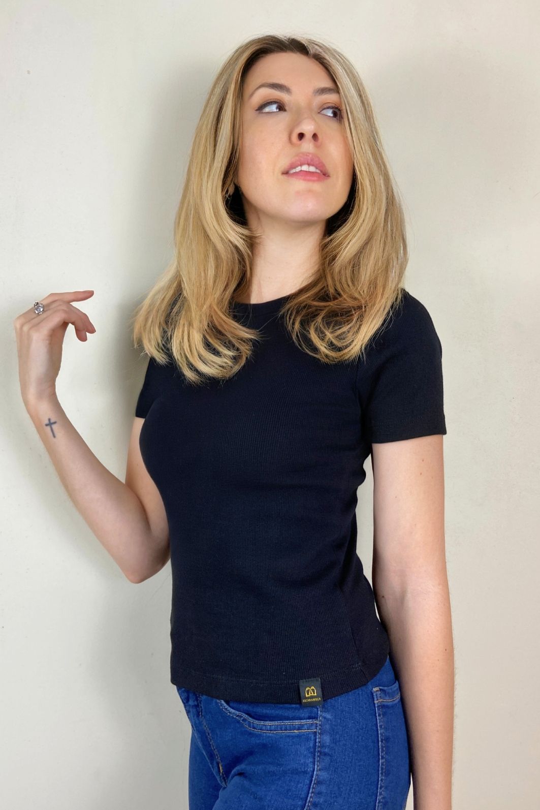 BLUSA BÁSICA CANELADA - BF02 BLUSA BÁSICA CANELADA - BF02