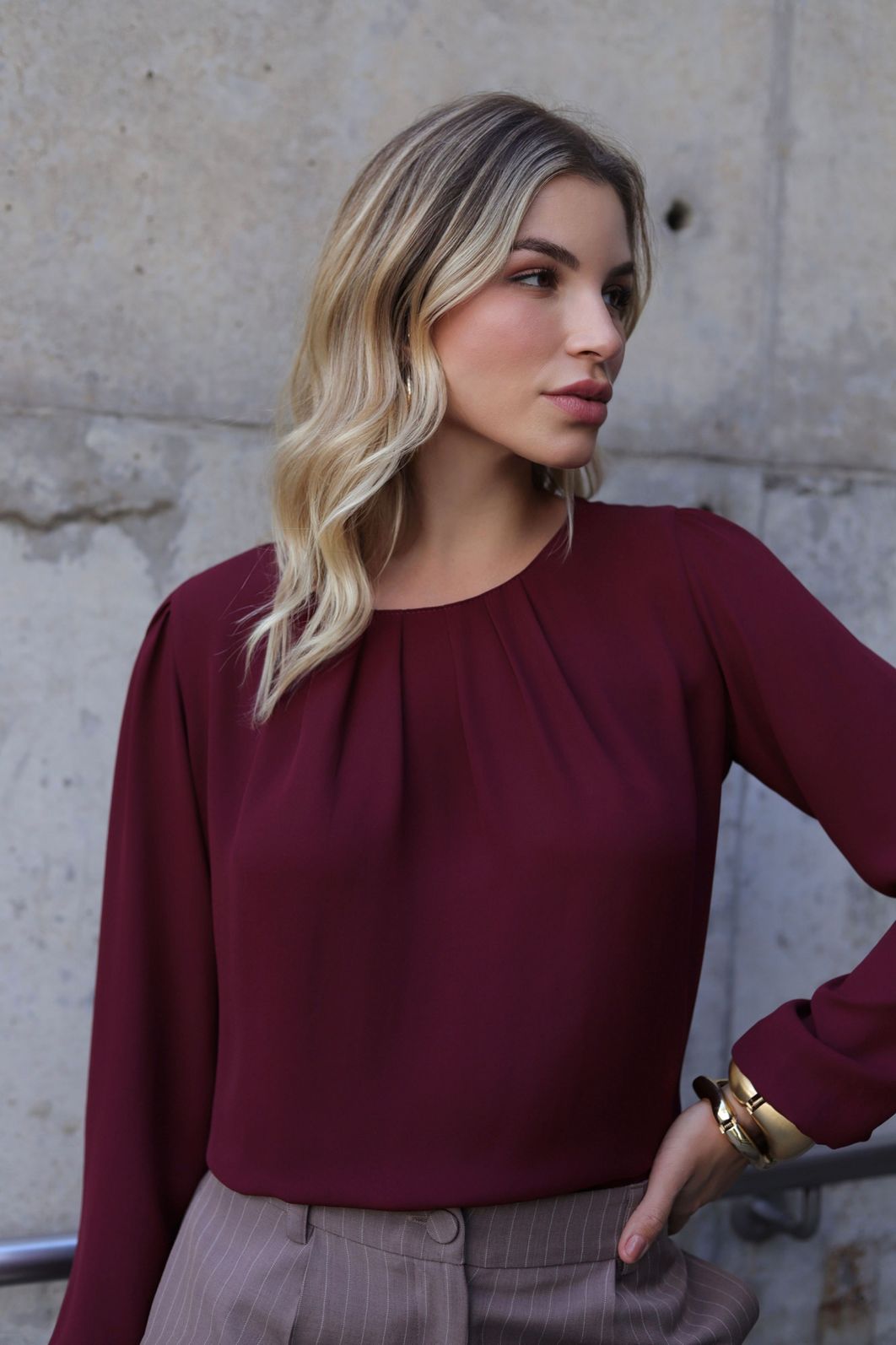 Blusa Crepe Decote Pregas Manga Longa - Doce Flor