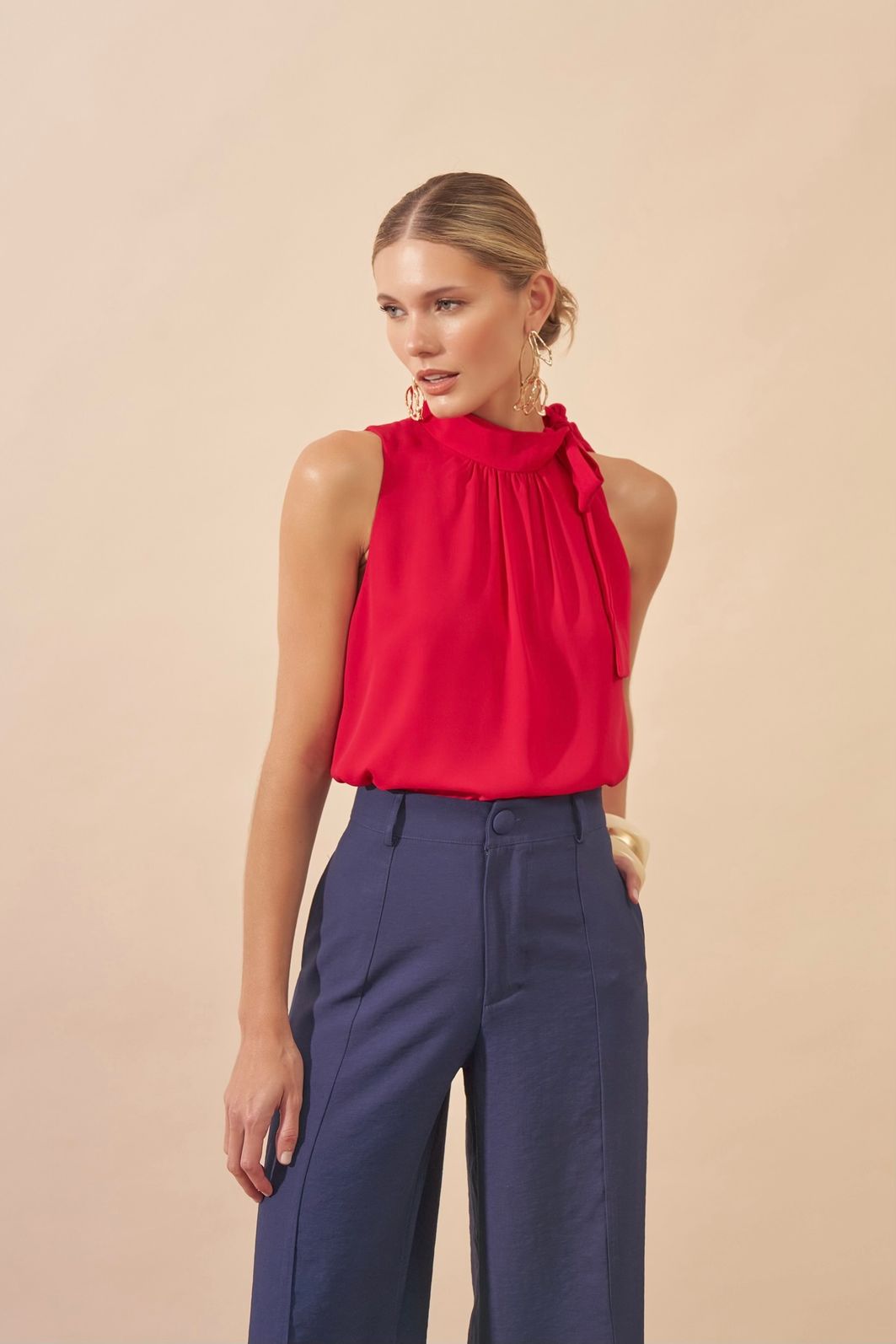 Regata Laço Decote Ombro Botão - Milalai Regata Laço Decote Ombro Botão - Milalai