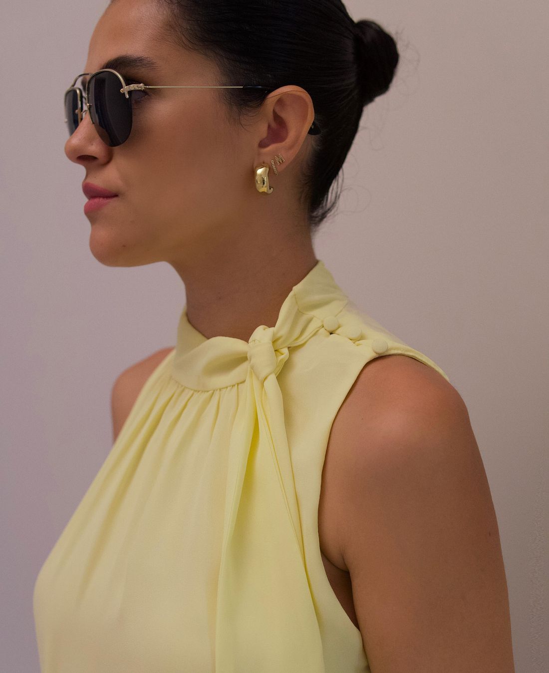 Regata Laço Decote Ombro Botão - Milalai Regata Laço Decote Ombro Botão - Milalai