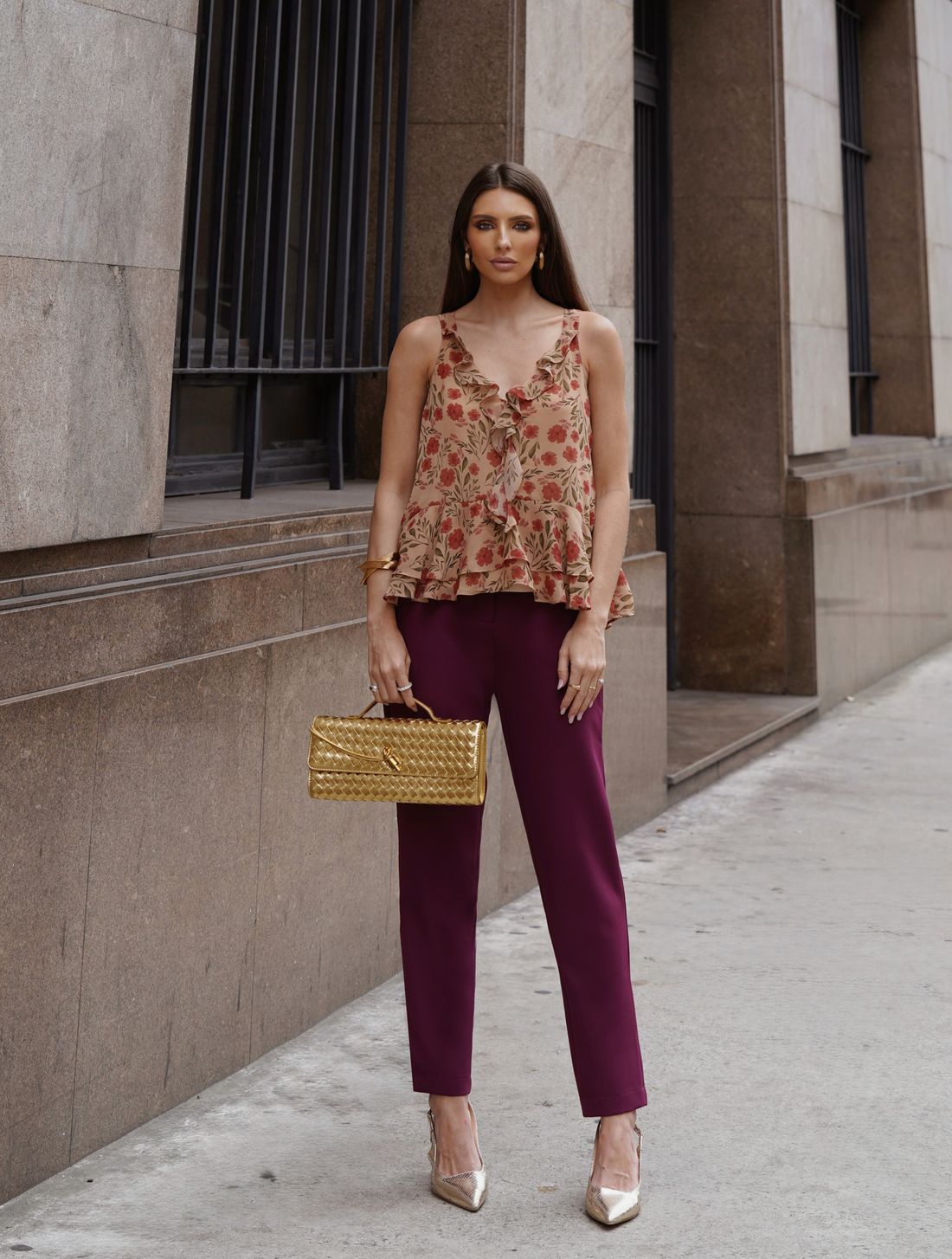 Regata Com Jabots No Decote V Floral - Doce Flor