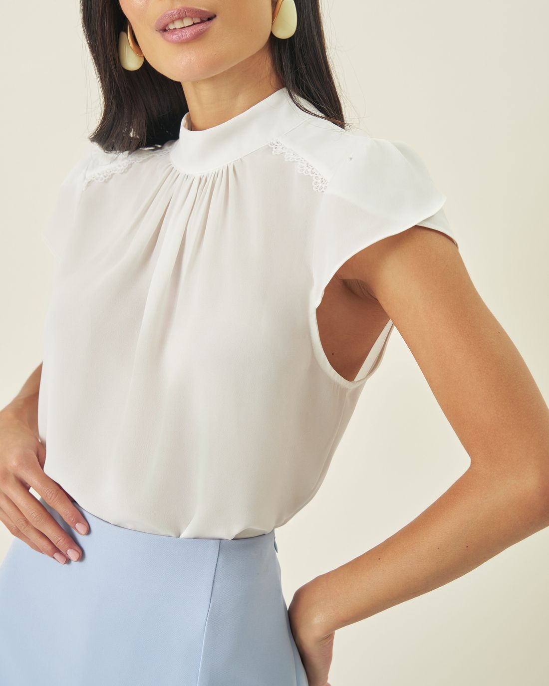 Blusa Crepe Manga Tulipa Ombro Renda - Milalai Blusa Crepe Manga Tulipa Ombro Renda - Milalai