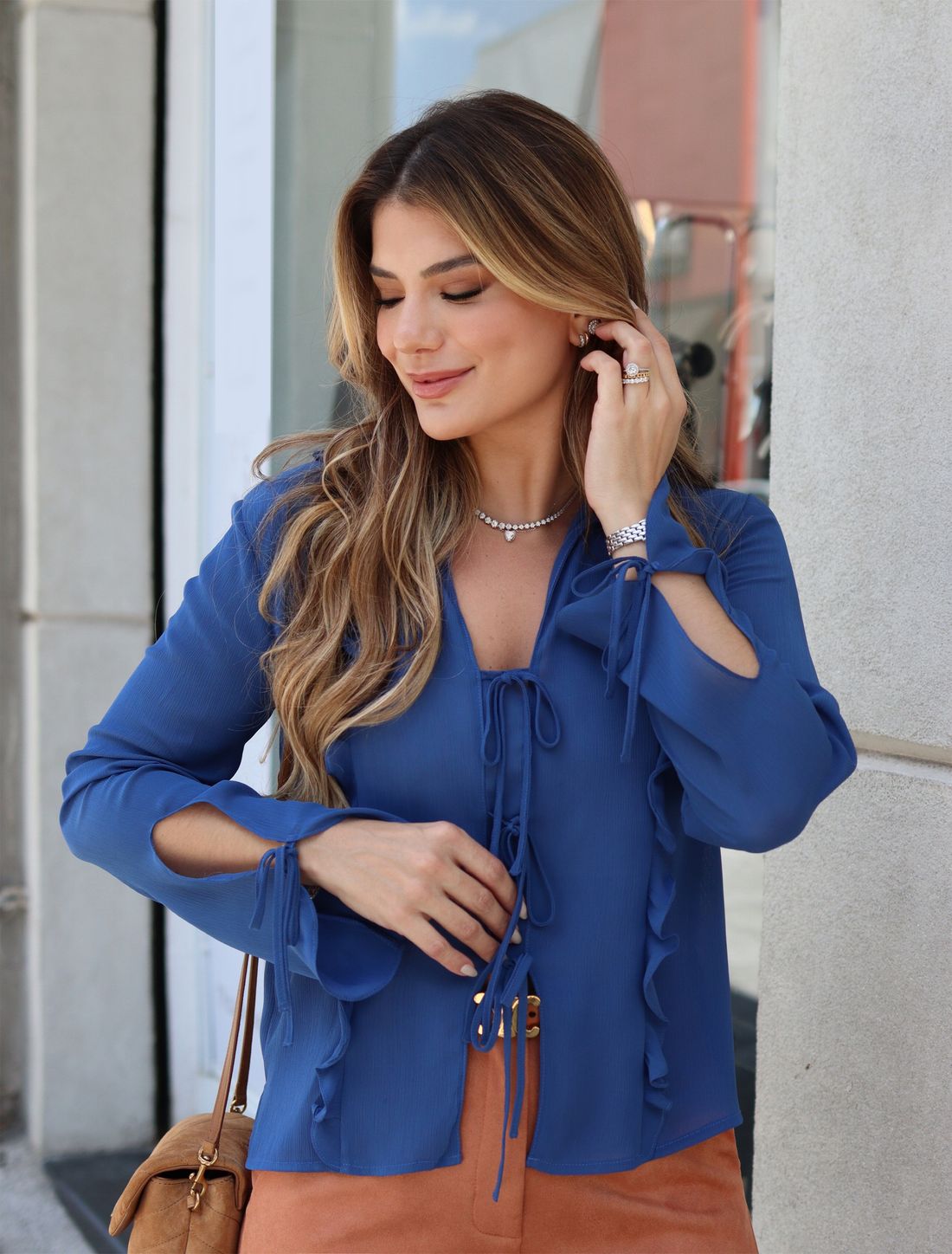 Camisa Crepe Com Babados e Amarração - Doce Flor