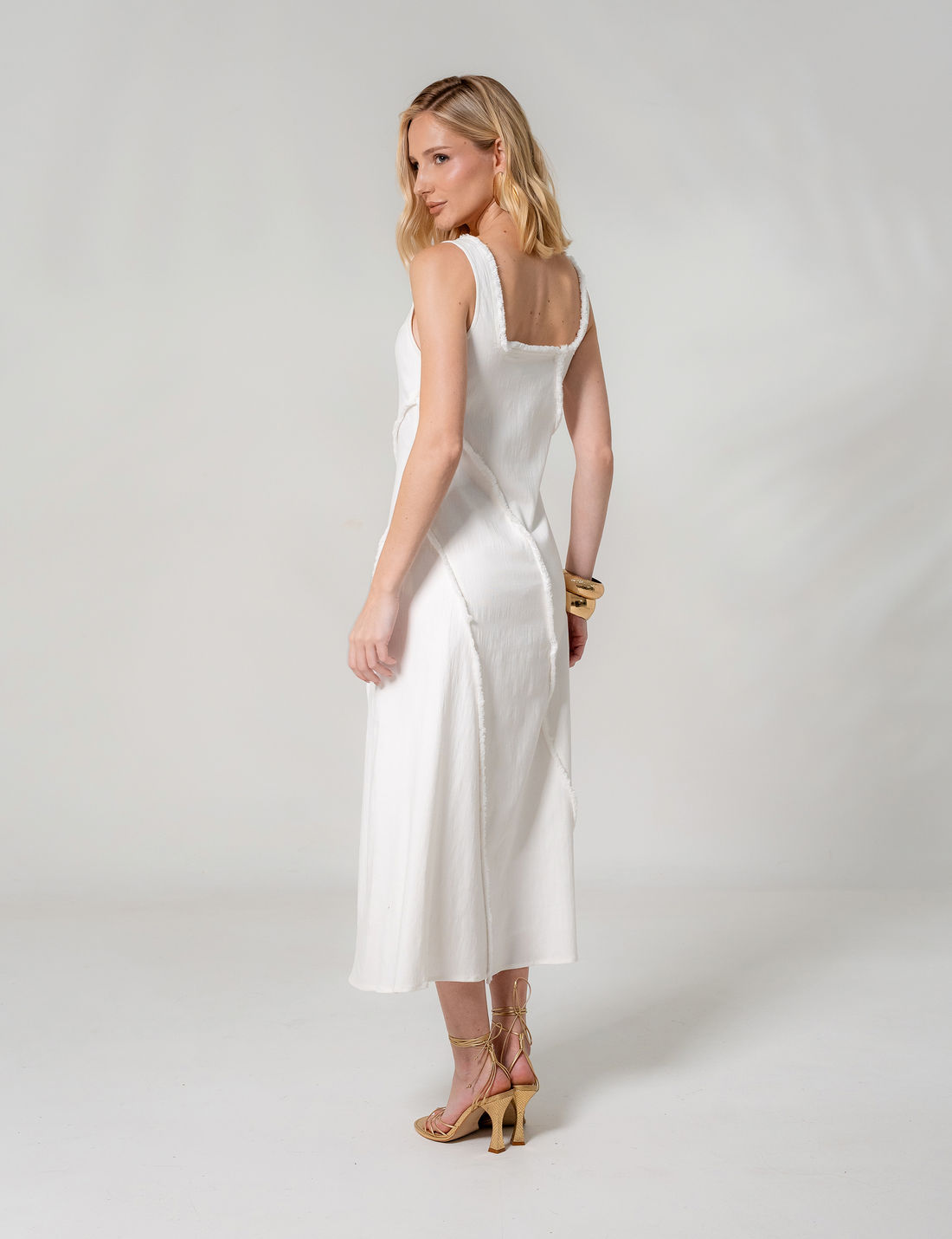 Vestido Stella Viscolinho - Unique Chic Vestido Stella Viscolinho - Unique Chic