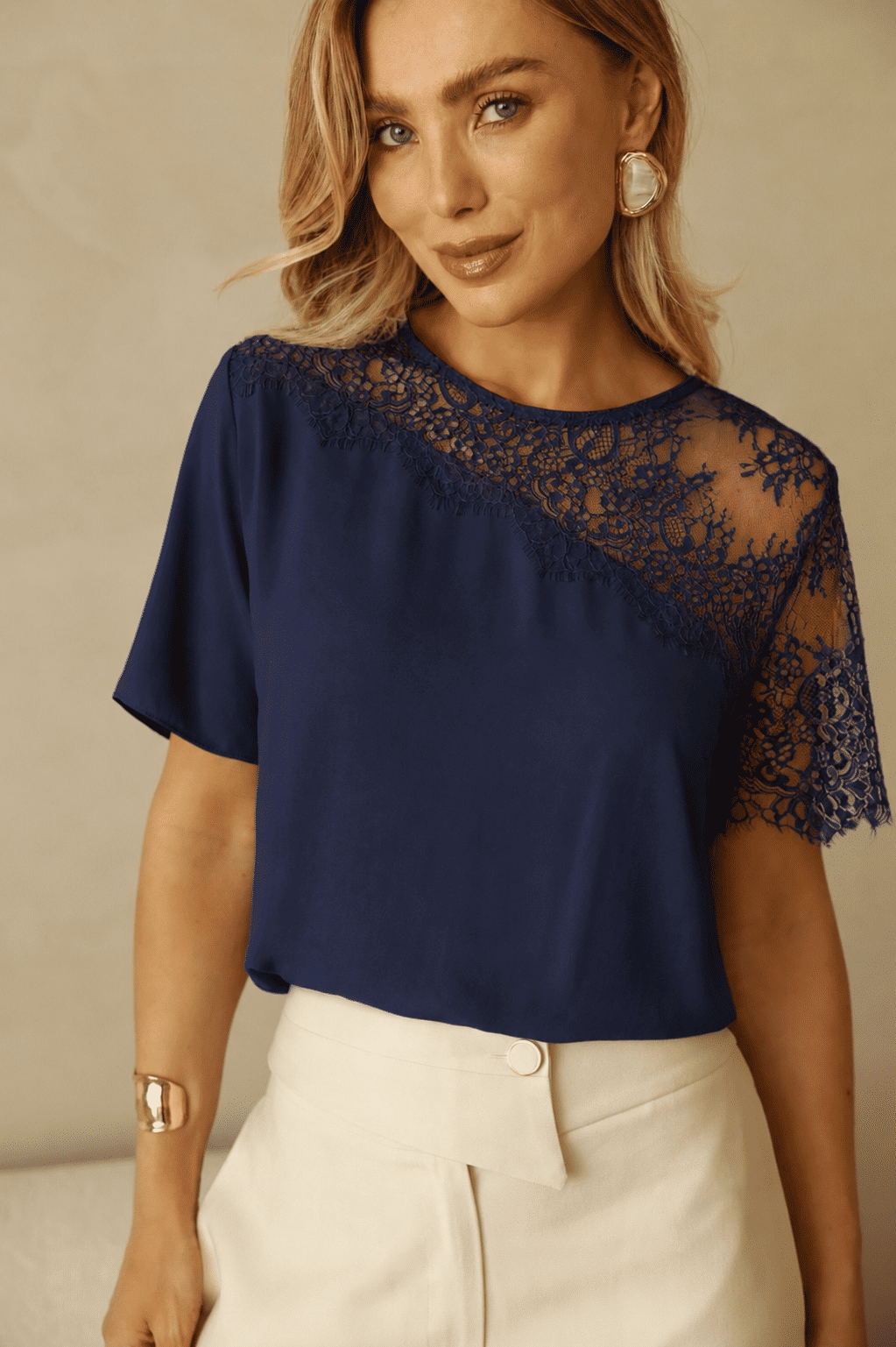 Blusa Crepe Manga De Renda - Doce Flor