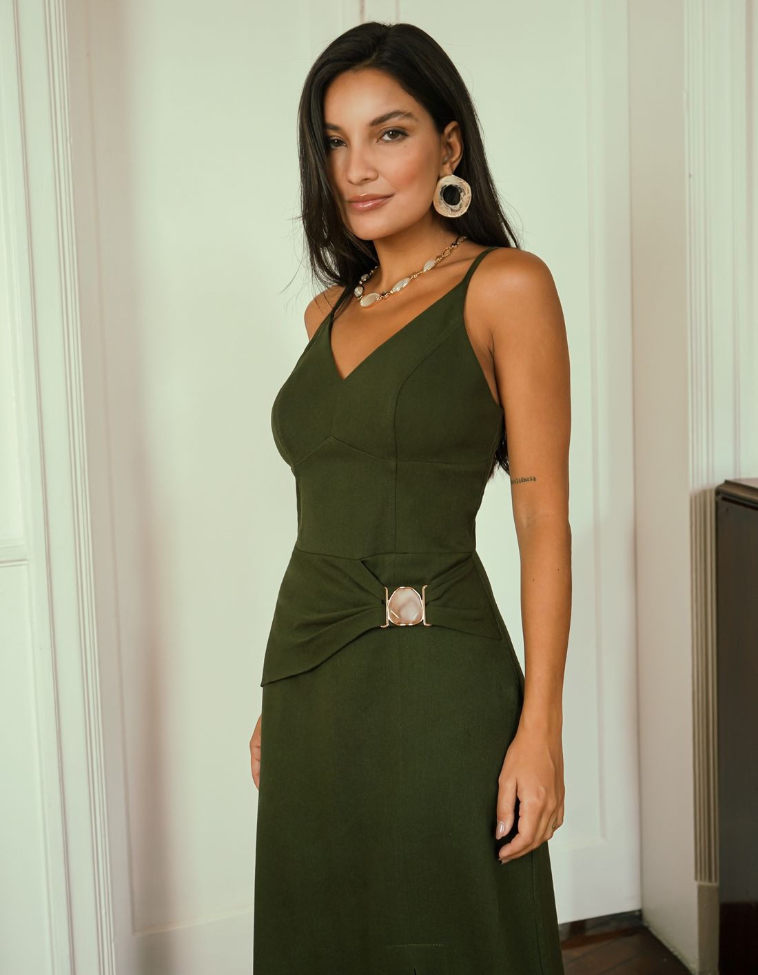 Vestido Midi Linho Aviamento Pedra - Donna Ritz Vestido Midi Linho Aviamento Pedra - Donna Ritz