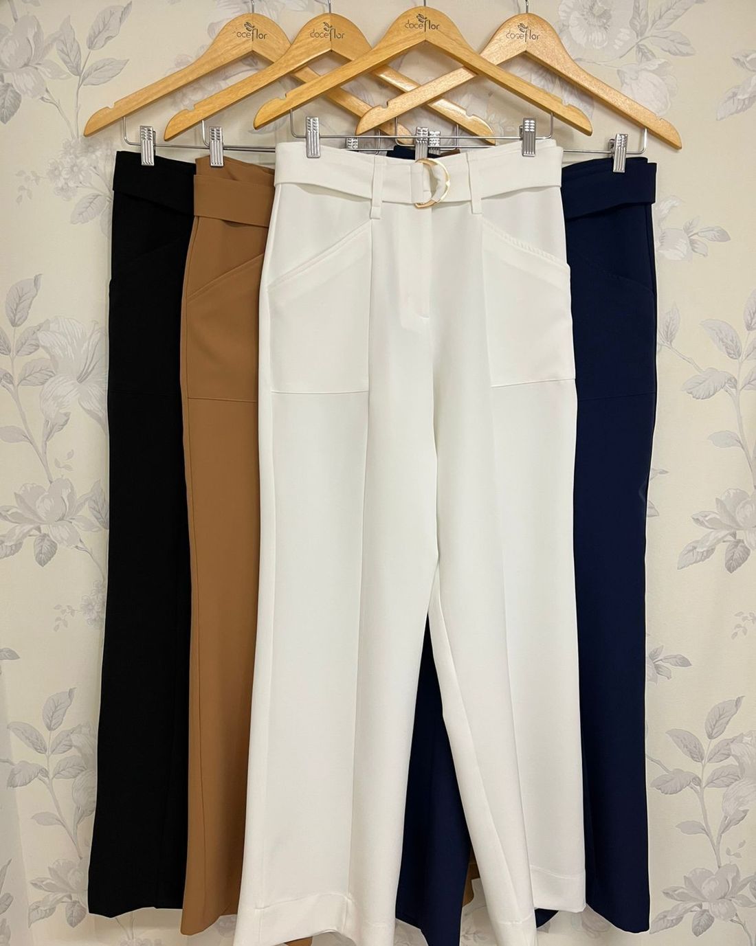 Calça Alfaiataria Wide Leg Com Cinto - Doce Flor