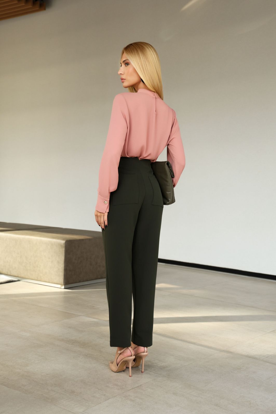 Blusa Crepe Drapeado e Pregas - Milalai Blusa Crepe Drapeado e Pregas - Milalai
