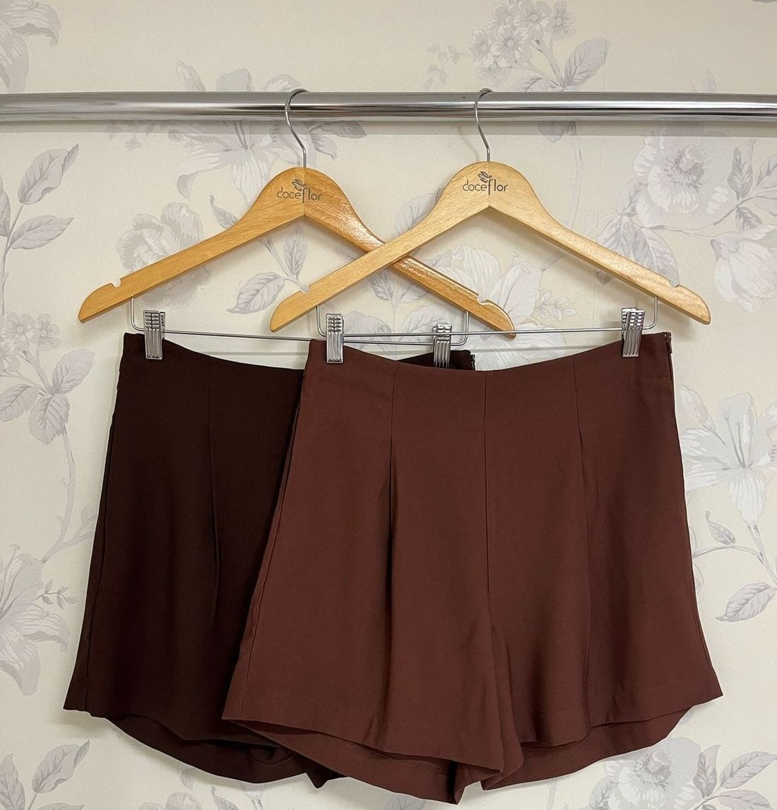 Shorts Com Pregas - Doce Flor Shorts Com Pregas - Doce Flor