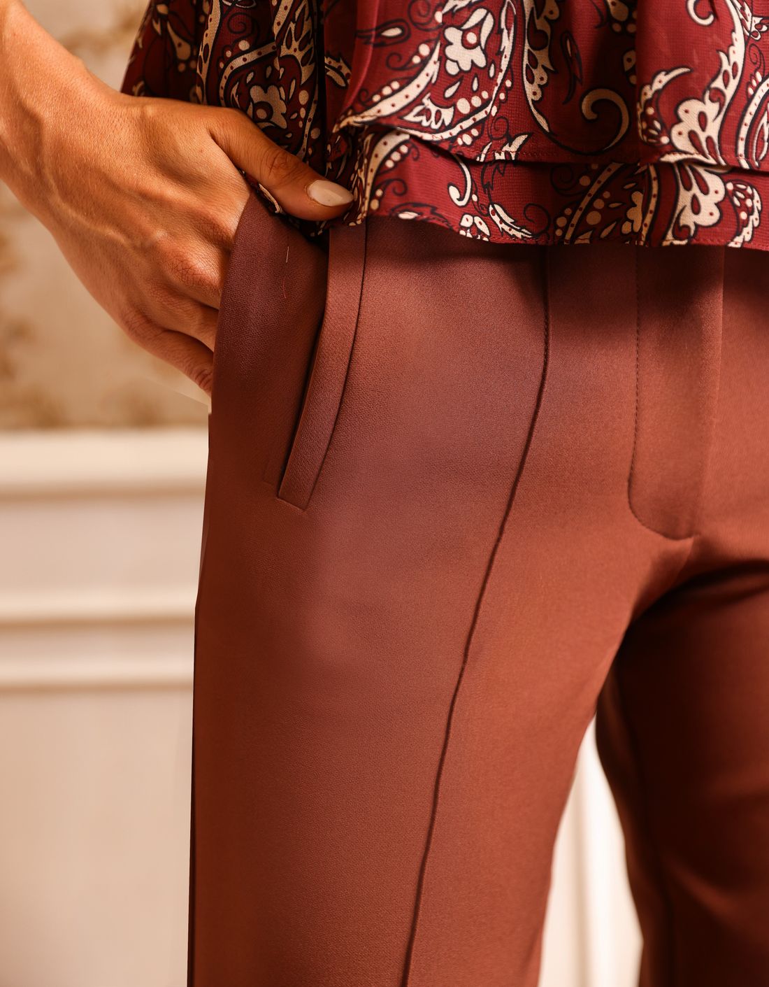 Calça Em Alfaiataria Com Nervuras- Doce Flor