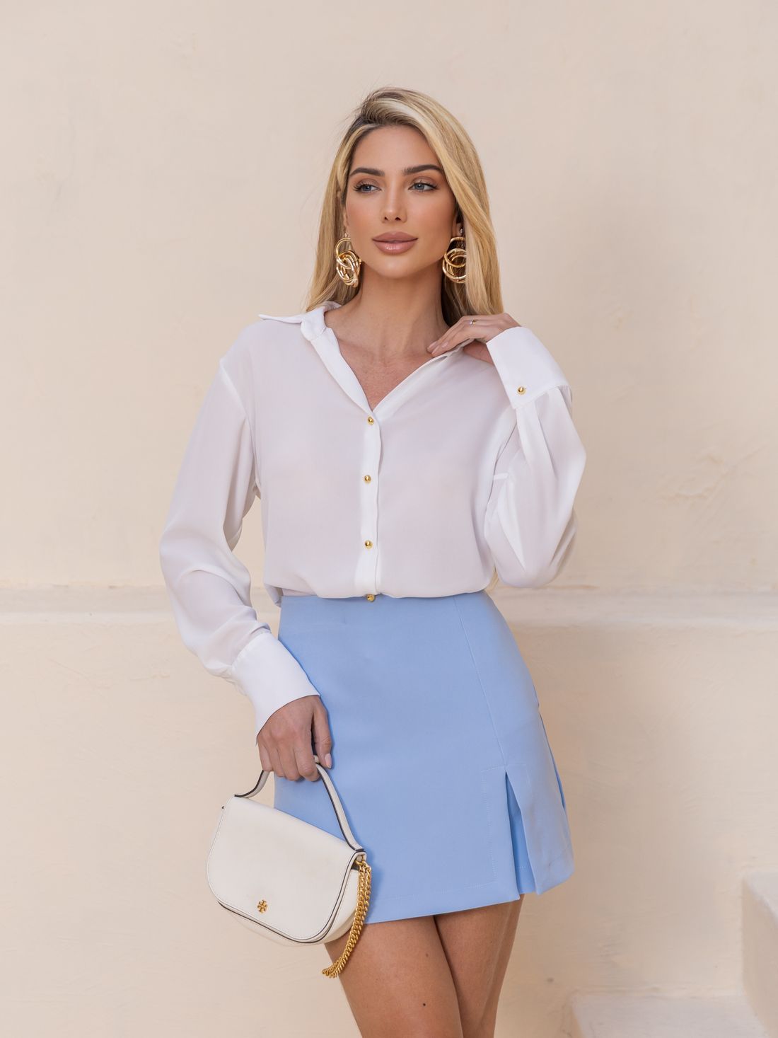Shorts Saia Feminino em Alfaiataria com Fenda Frontal - Milalai