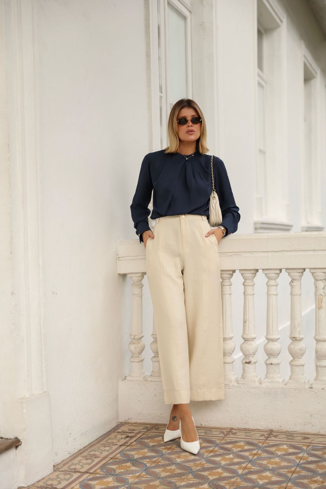 Blusa Crepe Drapeado e Pregas - Milalai Blusa Crepe Drapeado e Pregas - Milalai