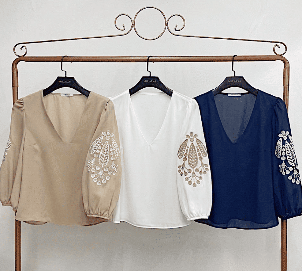 Blusa Crepe Manga Bordada Decote V - Milalai Blusa Crepe Manga Bordada Decote V - Milalai