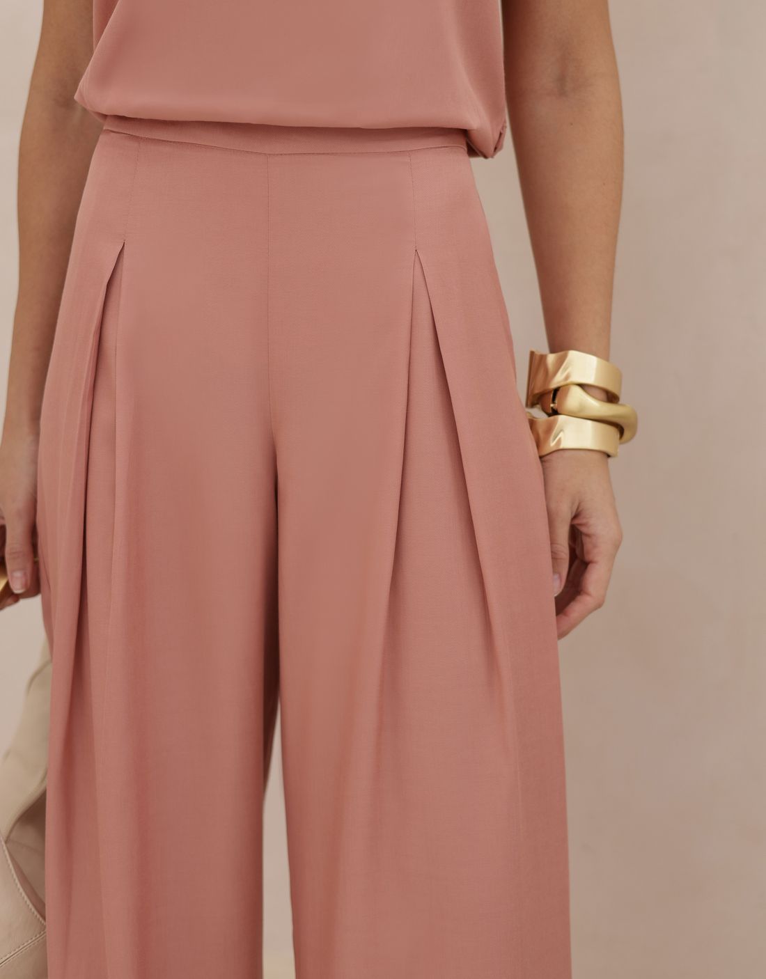 Calça Wide Com Pregas - Doce Flor