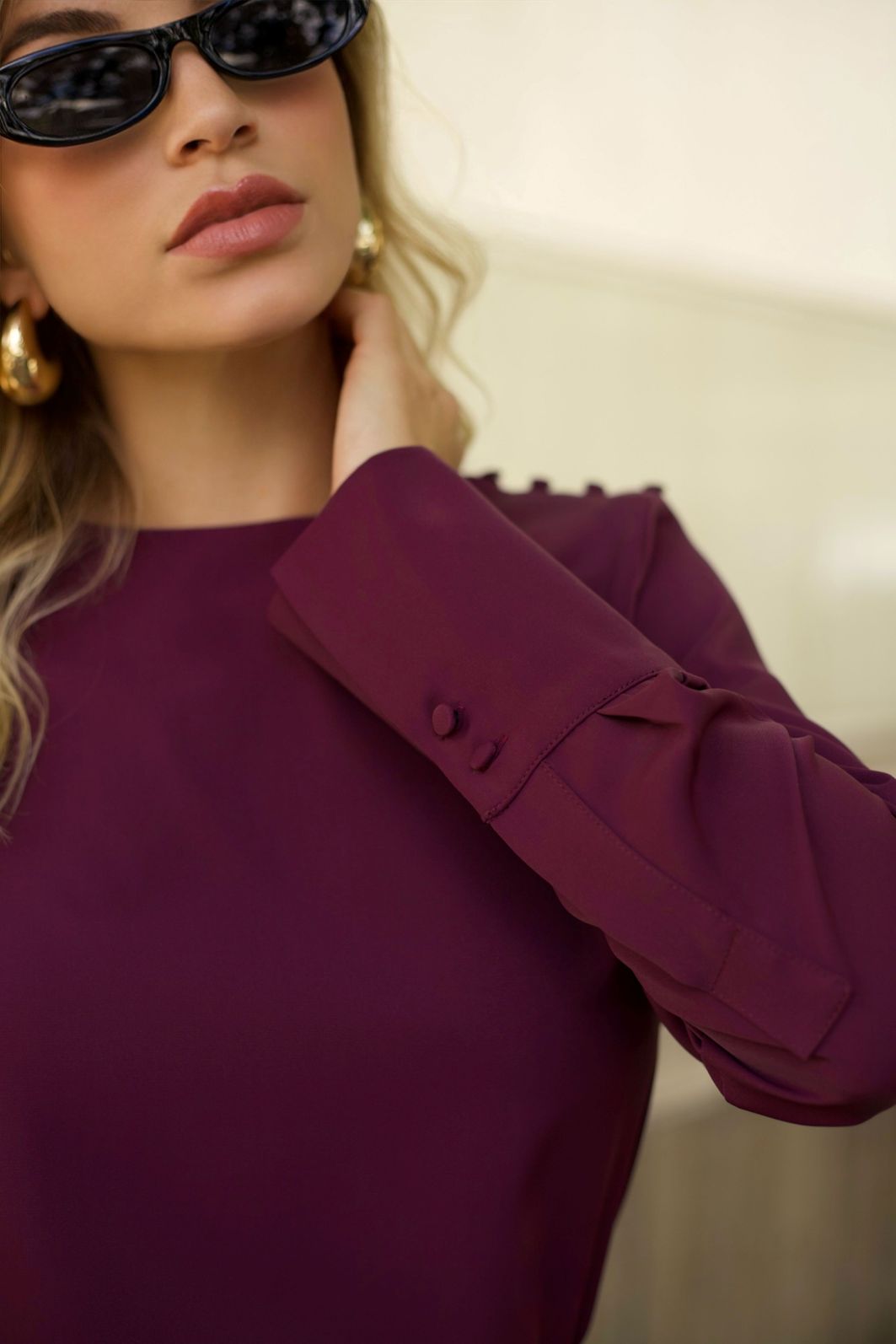 Blusa Manga Longa Acetinada Botões - Doce Flor