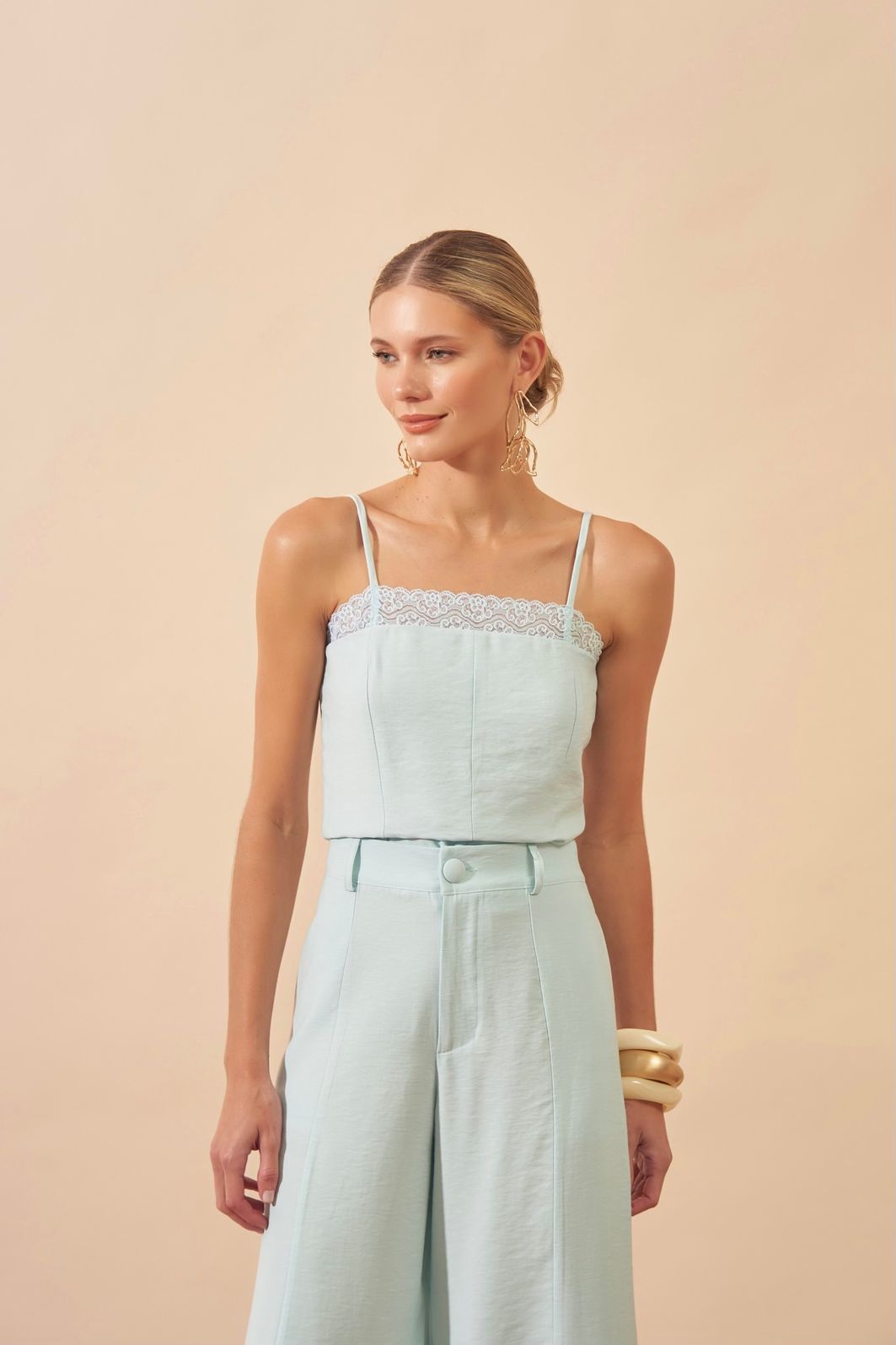 Regata Alcinha Decote Renda - Milalai Regata Alcinha Decote Renda - Milalai