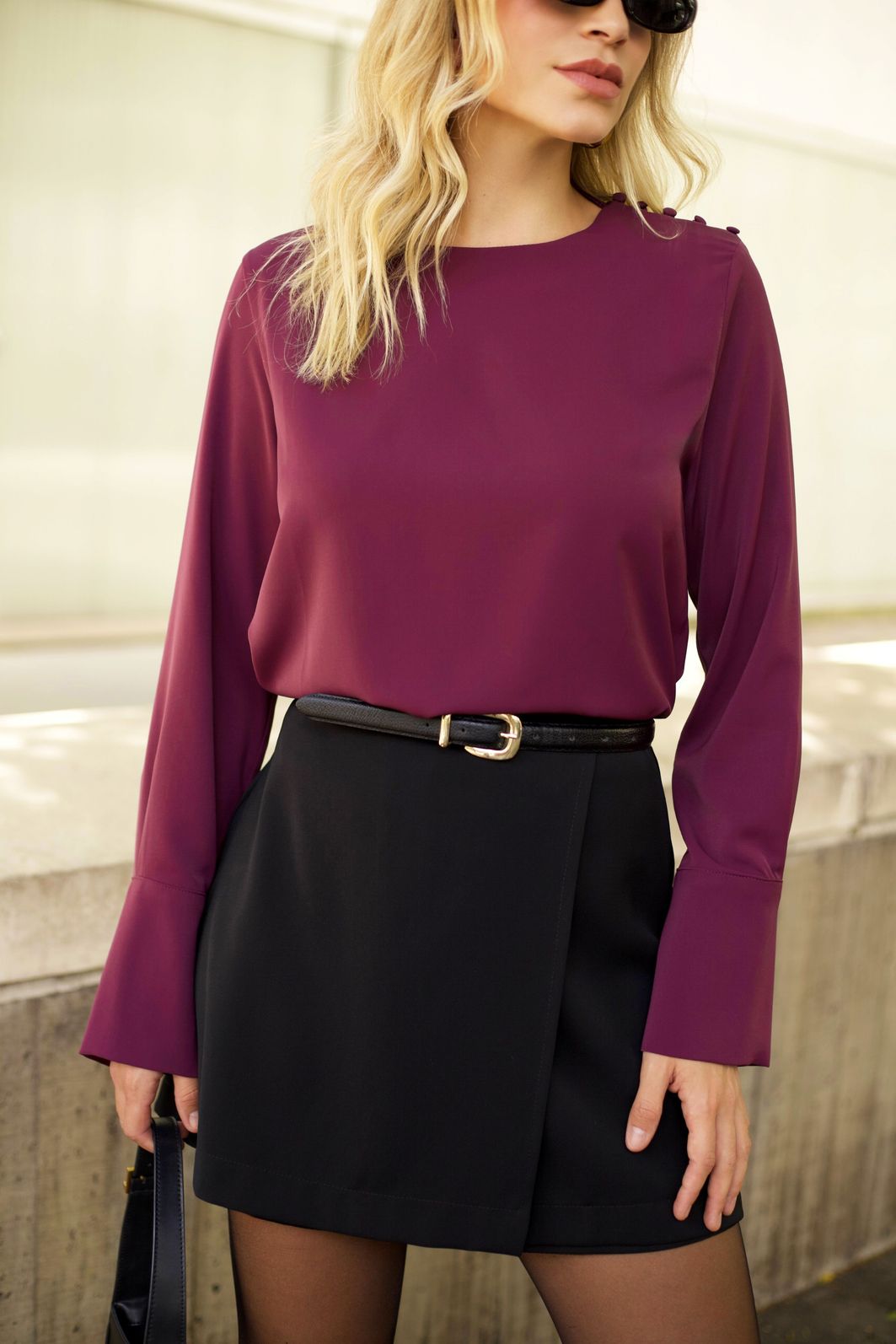 Blusa Manga Longa Acetinada Botões - Doce Flor