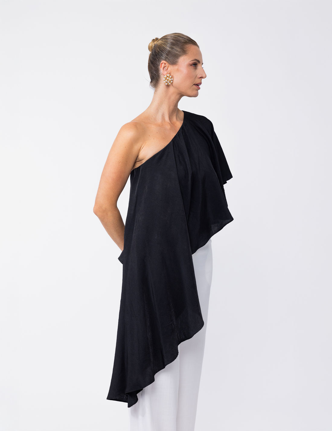 Blusa Assimétrica Viscose Acetinada - Unique Chic Blusa Assimétrica Viscose Acetinada - Unique Chic