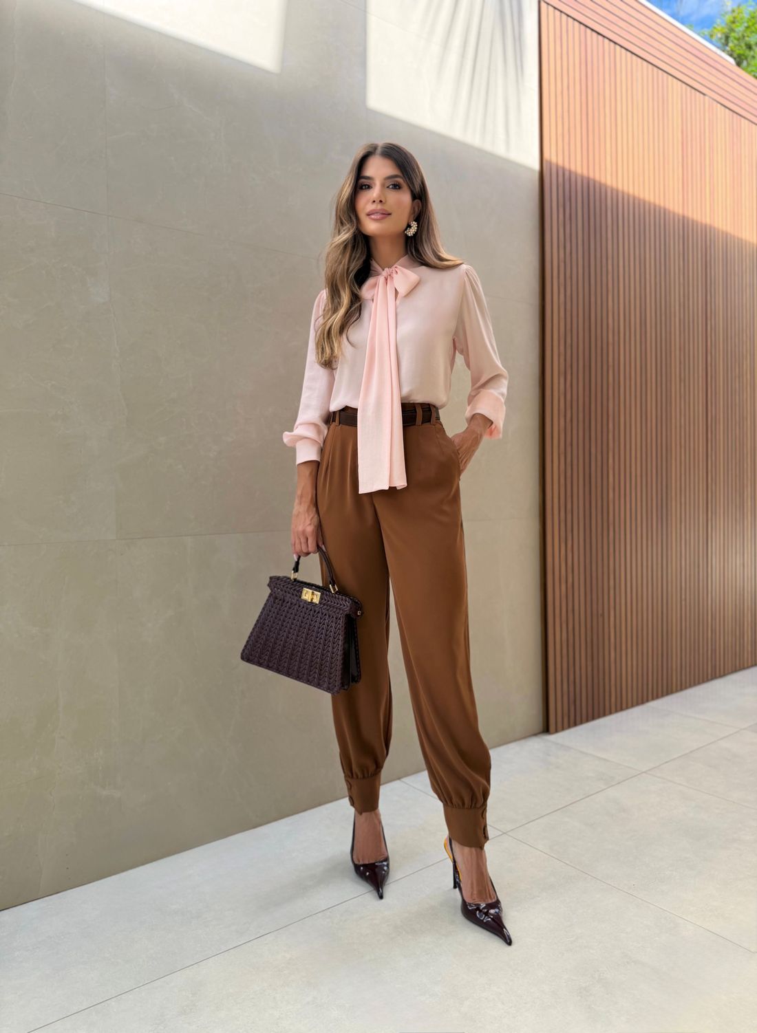 Calça Cenoura Barra Botão Forrado - Doce Flor