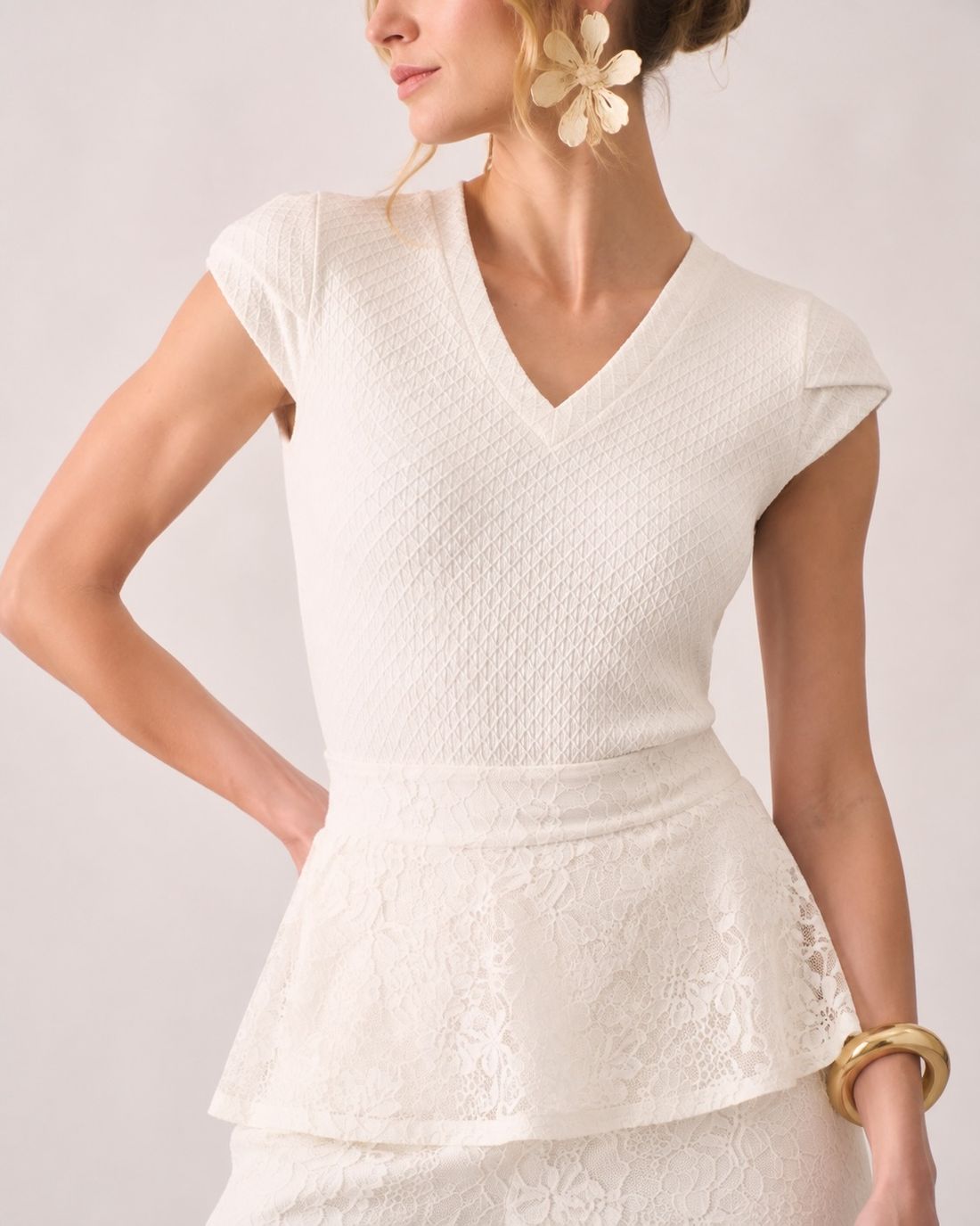Blusa Malha Maquinetada Decote V - Milalai Blusa Malha Maquinetada Decote V - Milalai