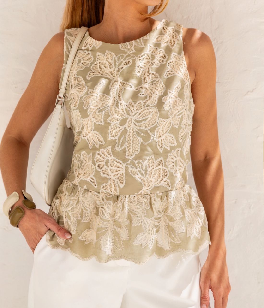 Blusa Algodão Bordado Peplum- Doce Flor Blusa Algodão Bordado Peplum- Doce Flor