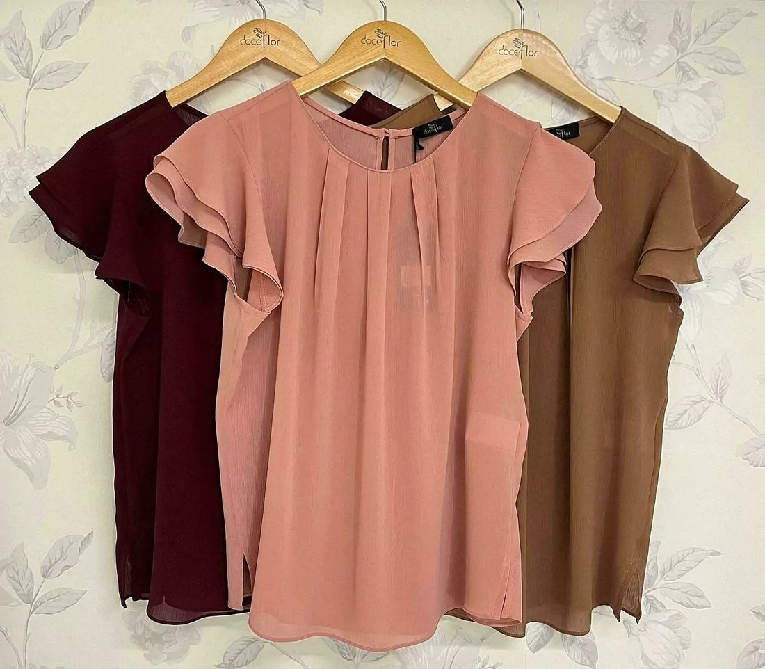Blusa Com Pregas e Babados Na Manga - Doce Flor