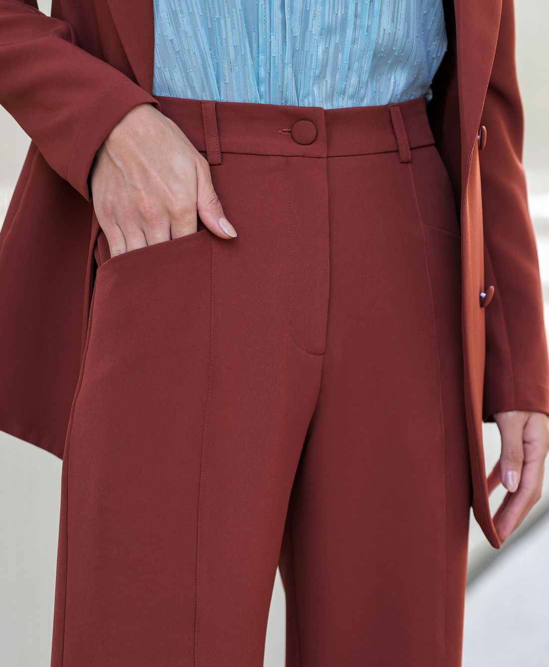 Calça Wide Leg Com Recorte Bolso - Doce Flor