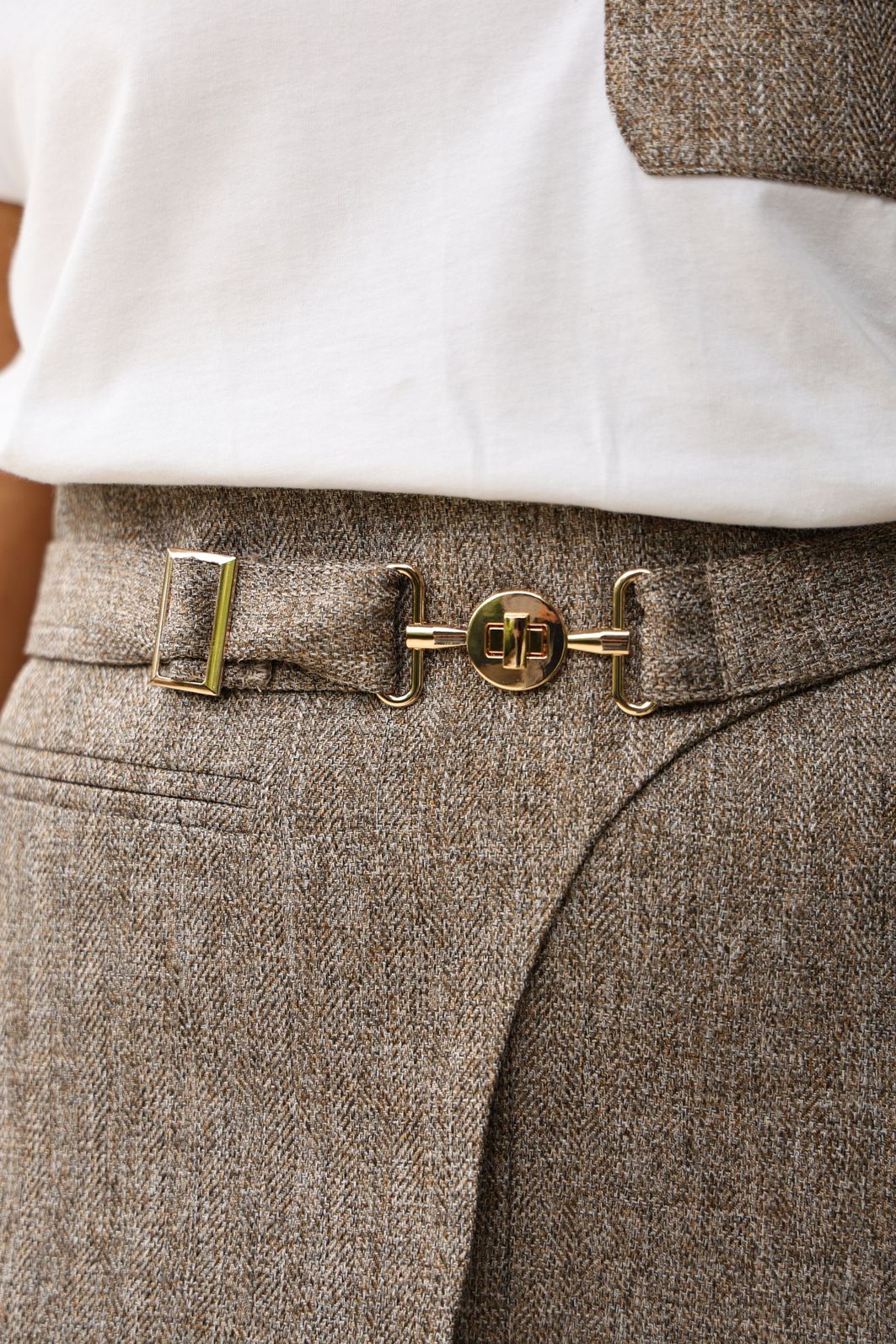 Saia Tweed Com Cinto Removível - Unique Chic Saia Tweed Com Cinto Removível - Unique Chic