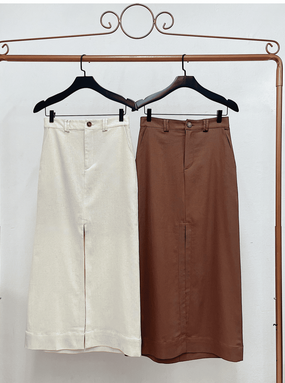 Saia Midi Viscolinho Fenda - Milalai Saia Midi Viscolinho Fenda - Milalai