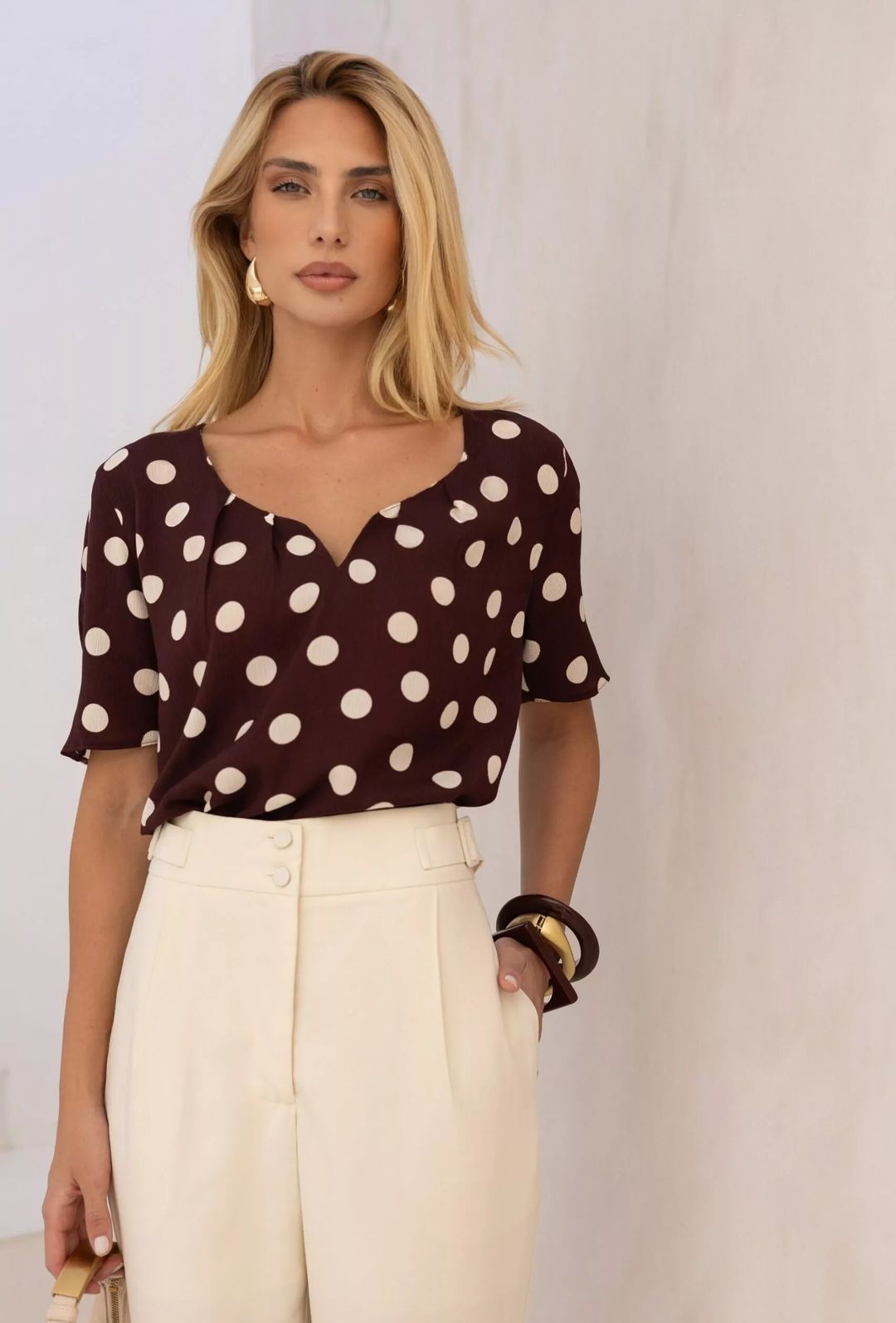 Blusa Crepe Poá Decote V - Doce Flor