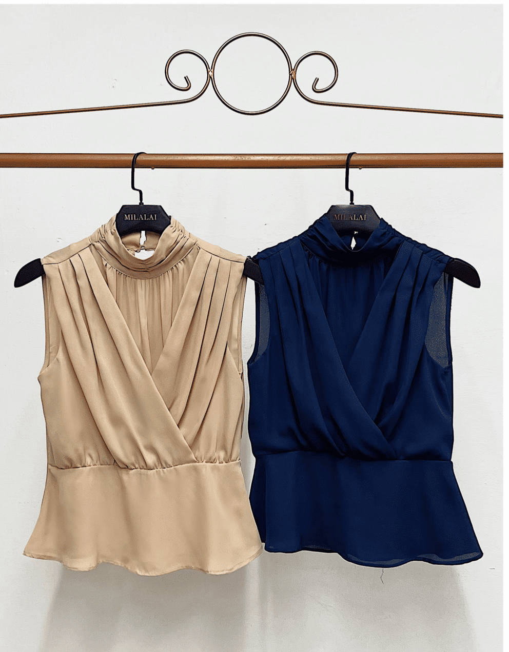 Blusa Crepe Peplum Gola Alta - Milalai Blusa Crepe Peplum Gola Alta - Milalai