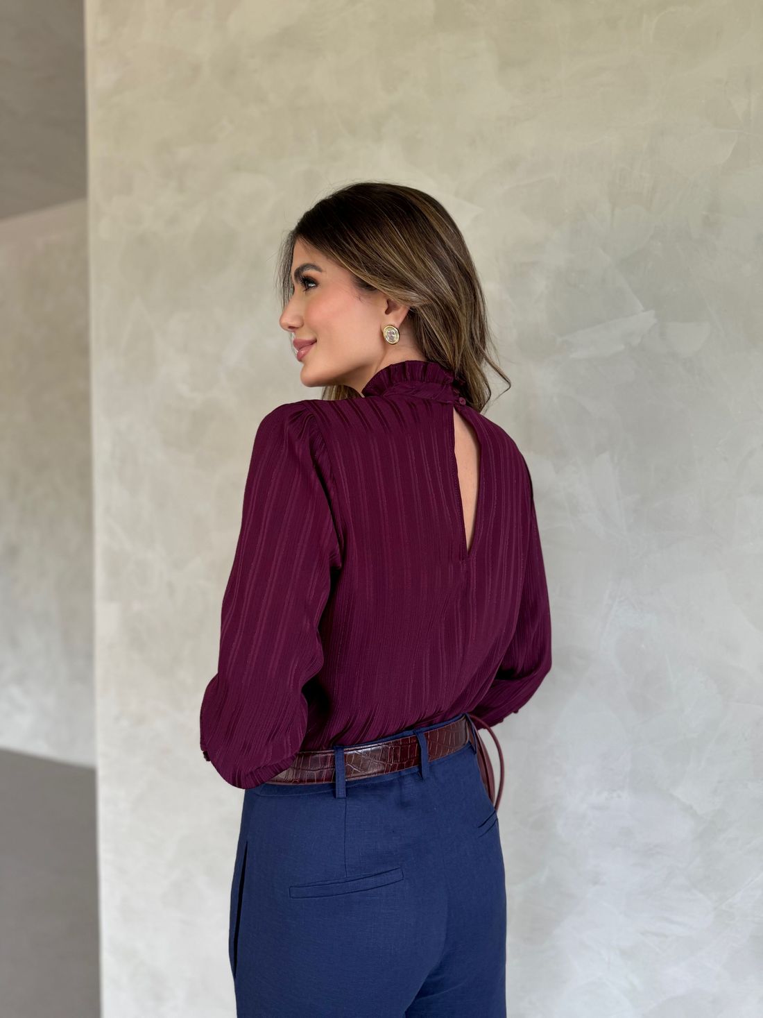 Blusa Gola Franzida Manga Longa Botões - Doce Flor