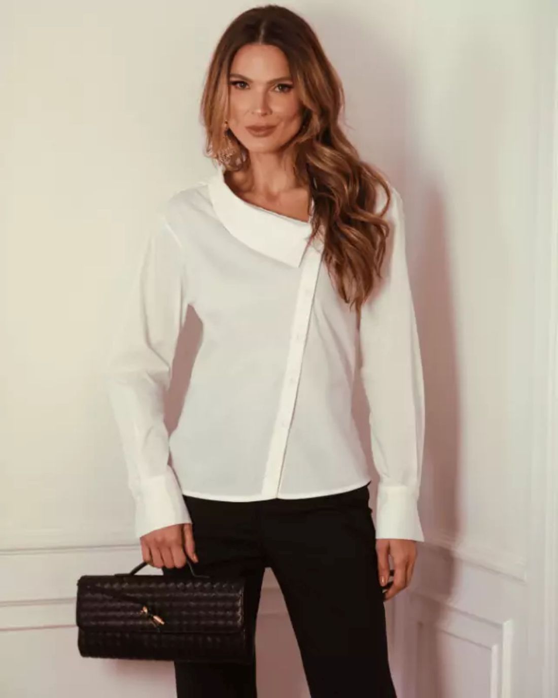 Camisa Tricoline Gola Assimétrica - Donna Ritz Camisa Tricoline Gola Assimétrica - Donna Ritz