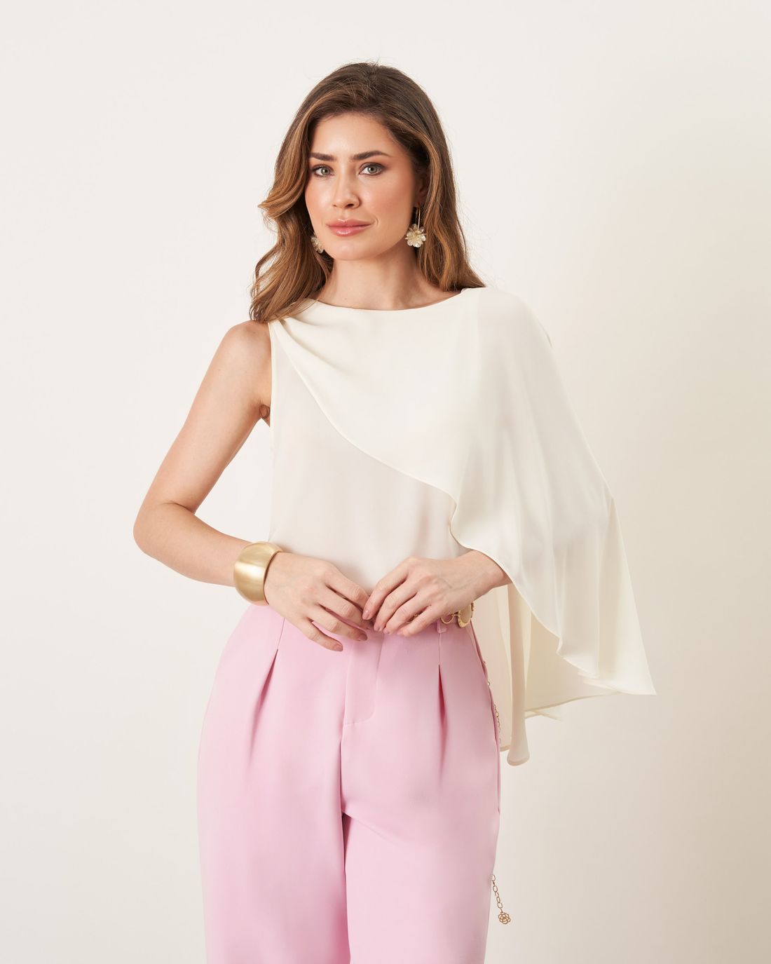 Blusa Crepe Capa Assimétrica - Milalai Blusa Crepe Capa Assimétrica - Milalai