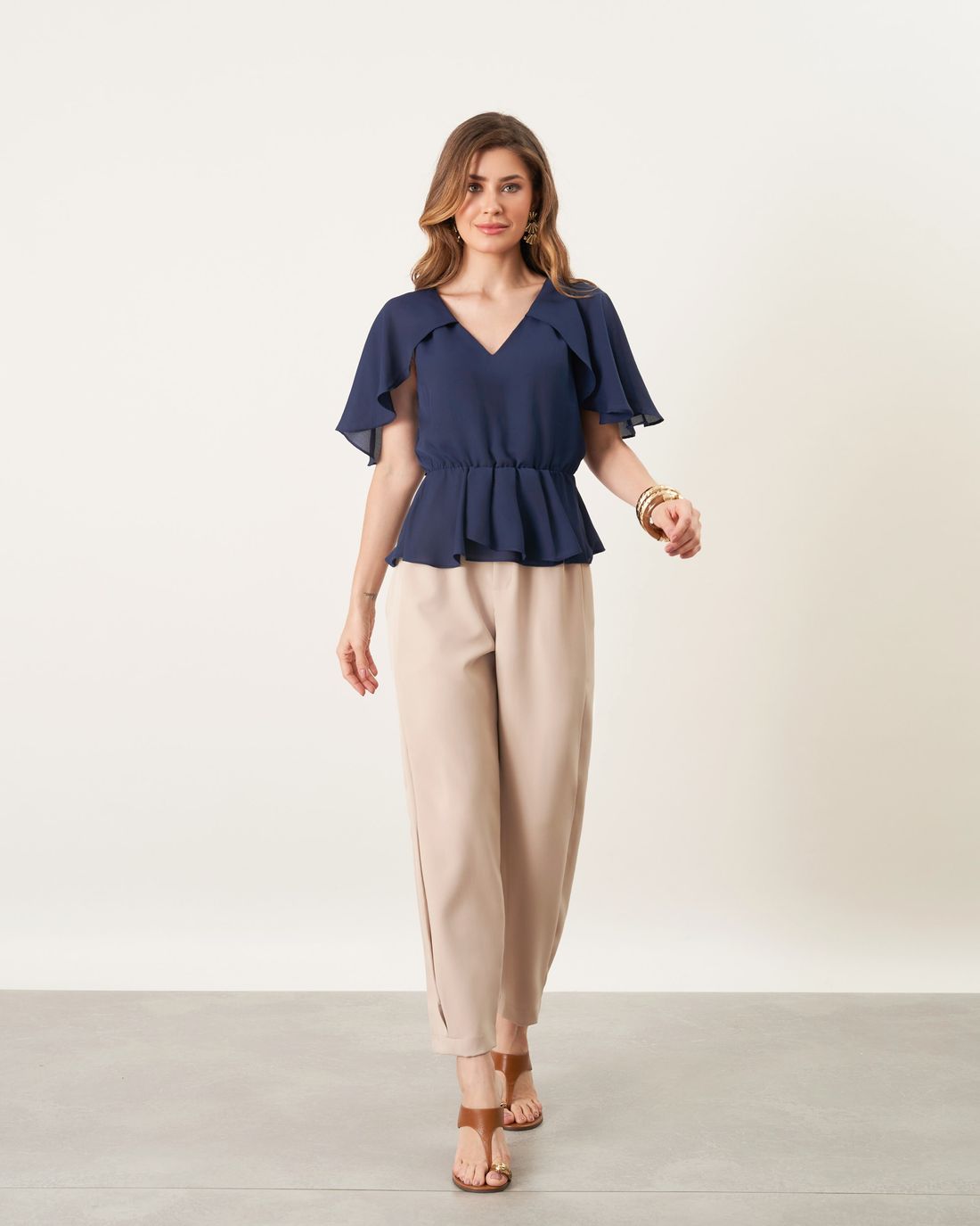 Blusa Crepe Capa Com Pregas - Milalai Blusa Crepe Capa Com Pregas - Milalai