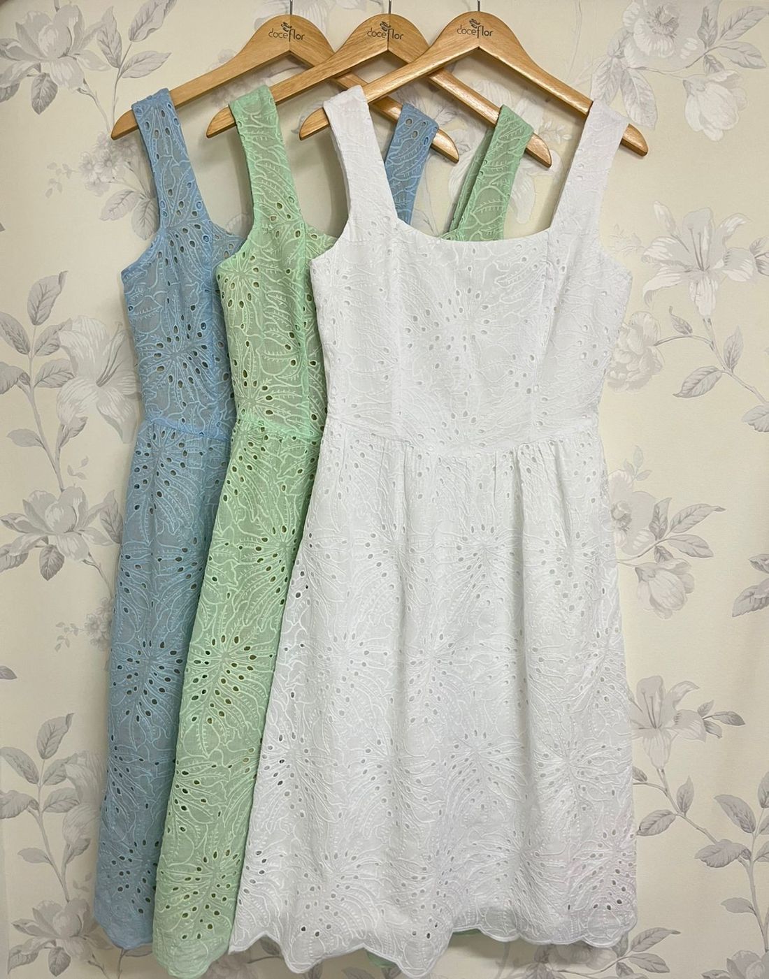 Vestido Midi De Laise - Doce Flor