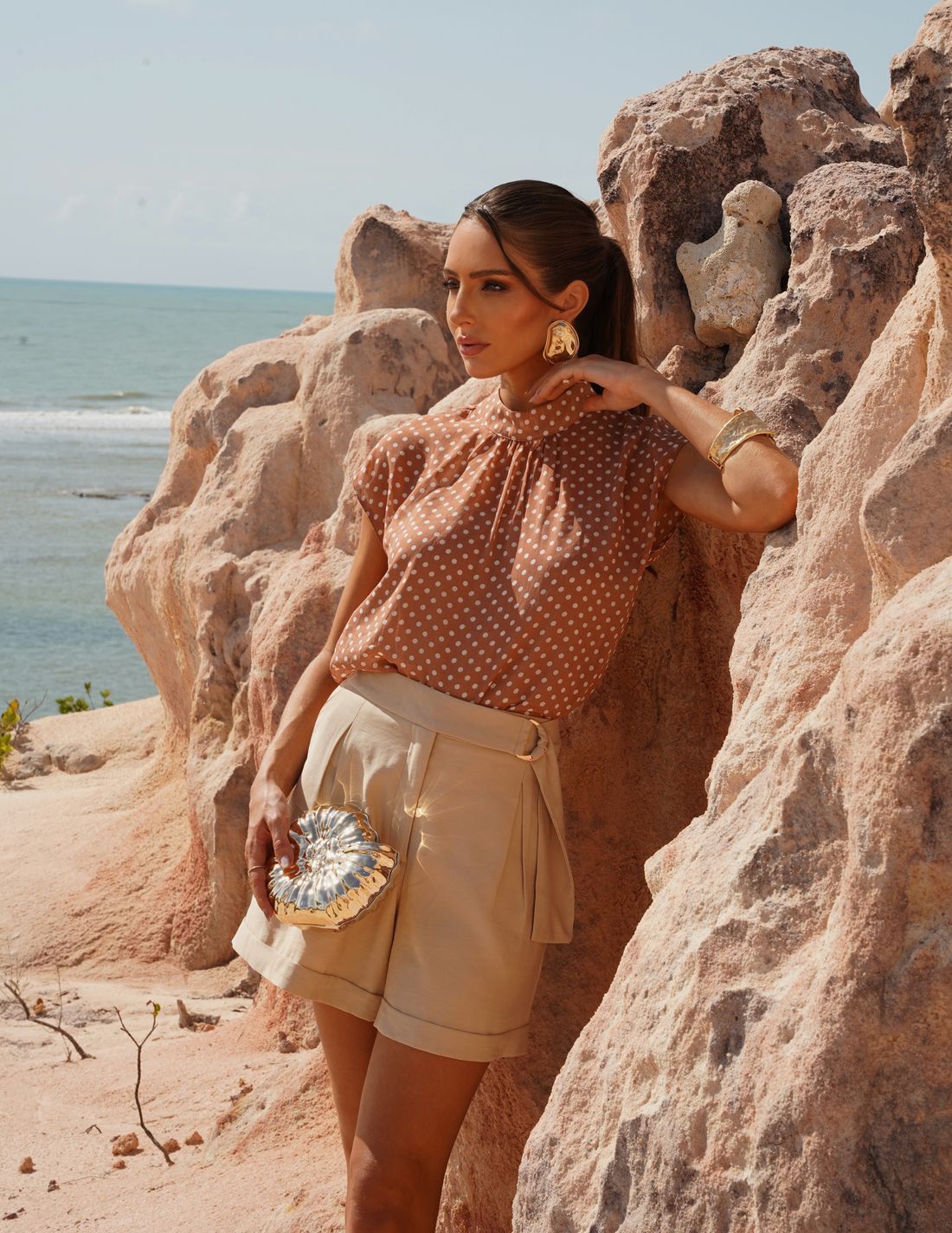 Blusa Poás Gola Alta Pregas - Doce Flor Blusa Poás Gola Alta Pregas - Doce Flor