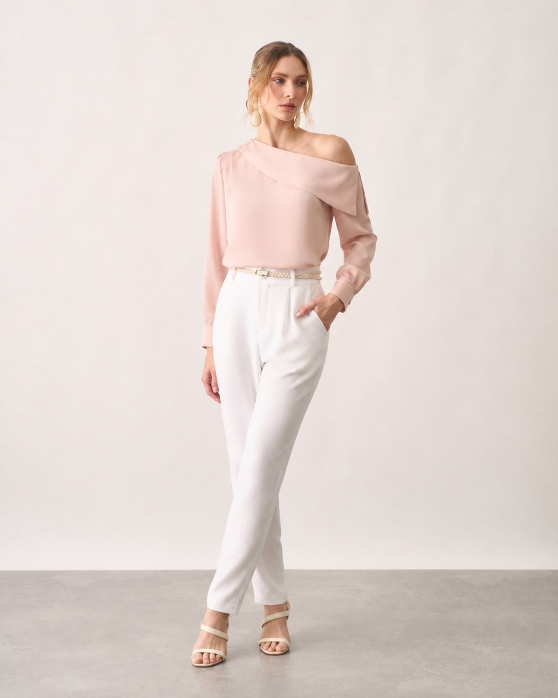 Blusa Crepe Assimétrica Botão Punho - Milalai Blusa Crepe Assimétrica Botão Punho - Milalai