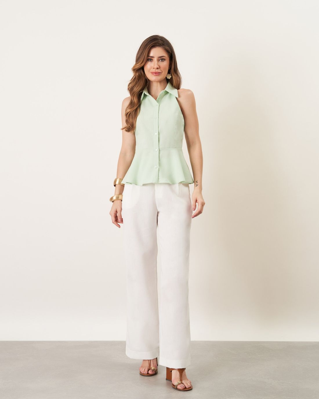 Regata Viscolinho Peplum Com Botão - Milalai Regata Viscolinho Peplum Com Botão - Milalai