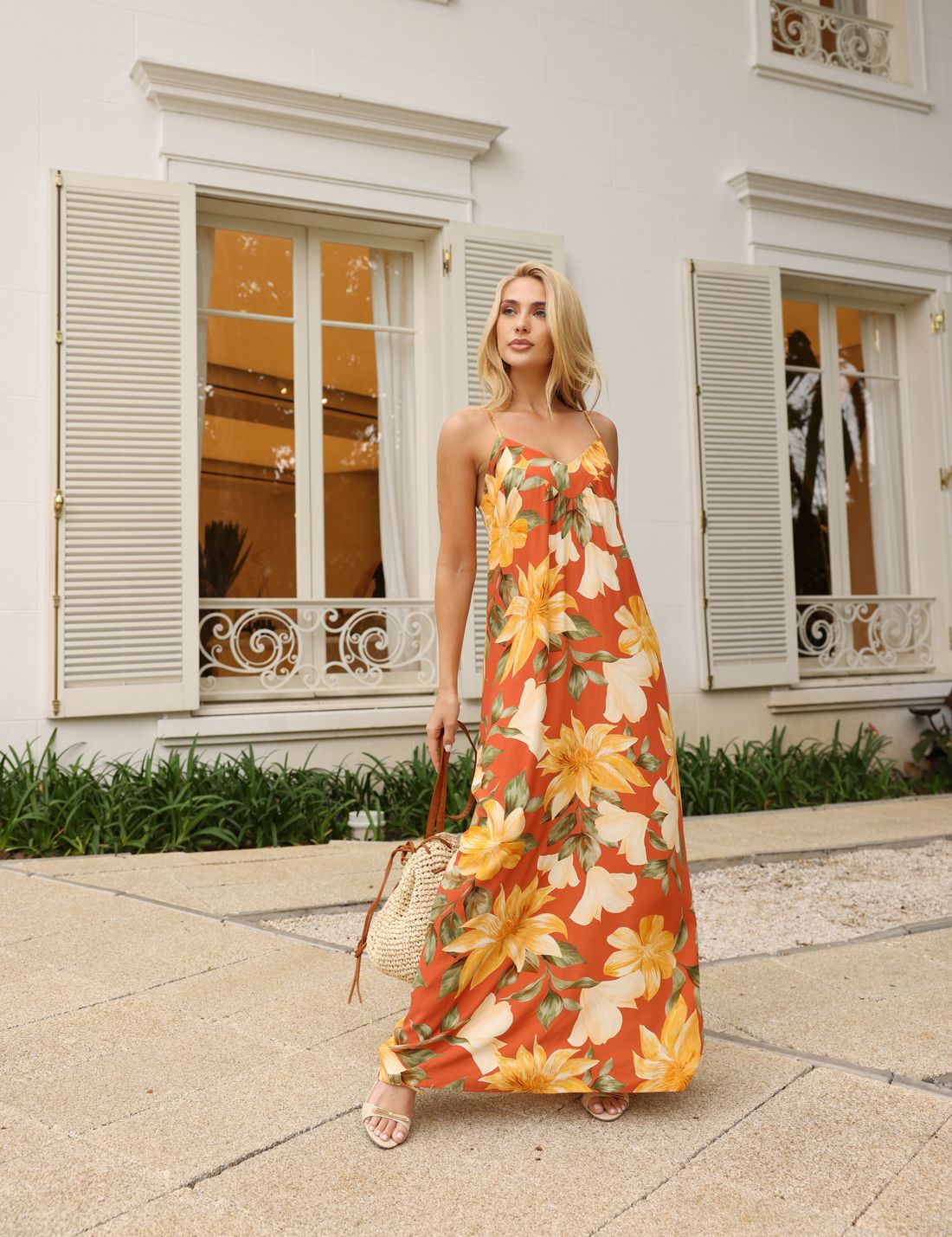 Vestido Longo Maxi Floral Com Amarração - Doce Flor Vestido Longo Maxi Floral Com Amarração - Doce Flor