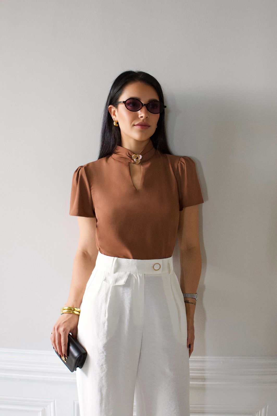 Blusa Fivela Dourada Gola - Milalai Blusa Fivela Dourada Gola - Milalai