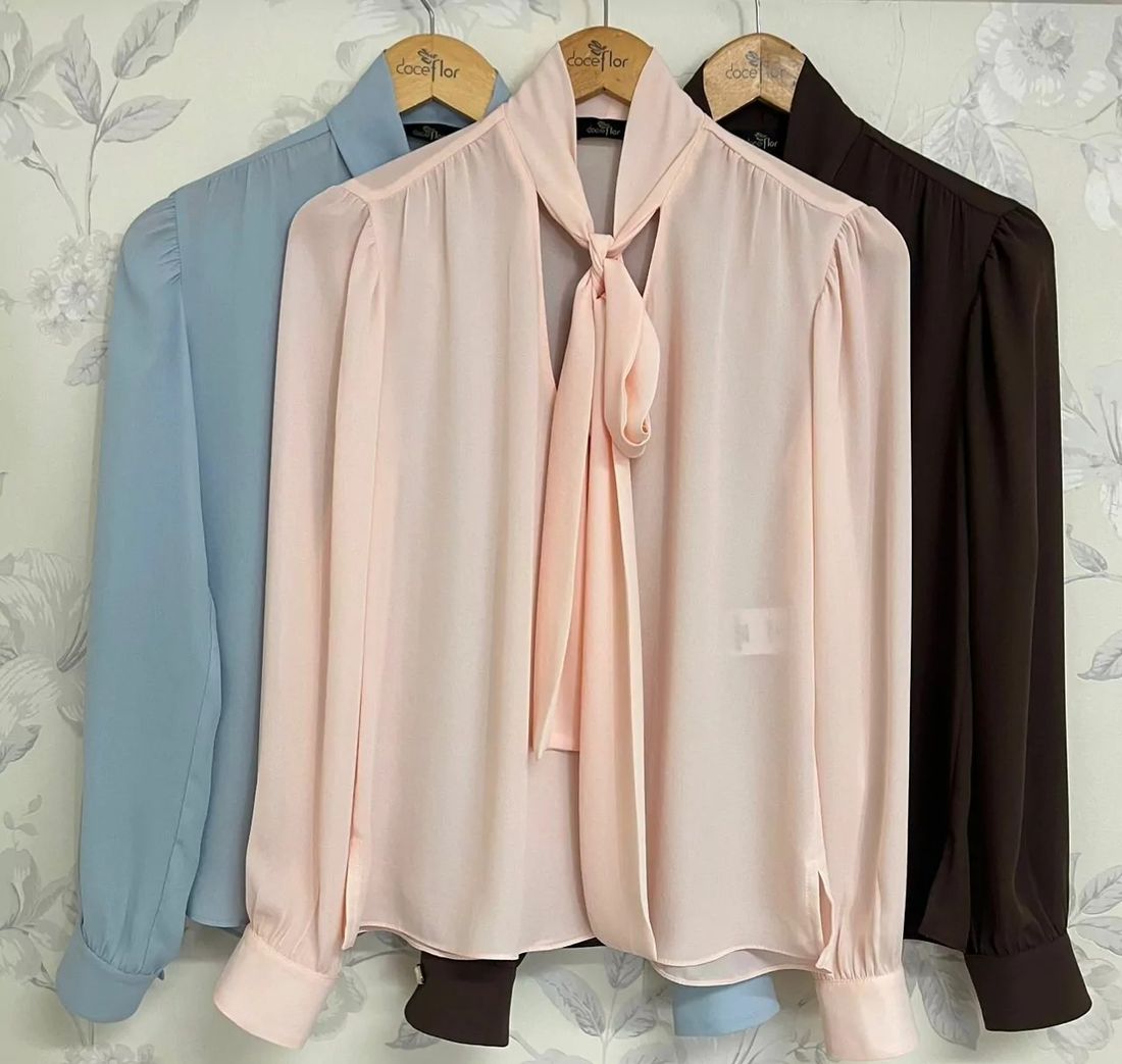 Blusa Crepe Gola Laço Botão Punho Esmaltado - Doce Flor