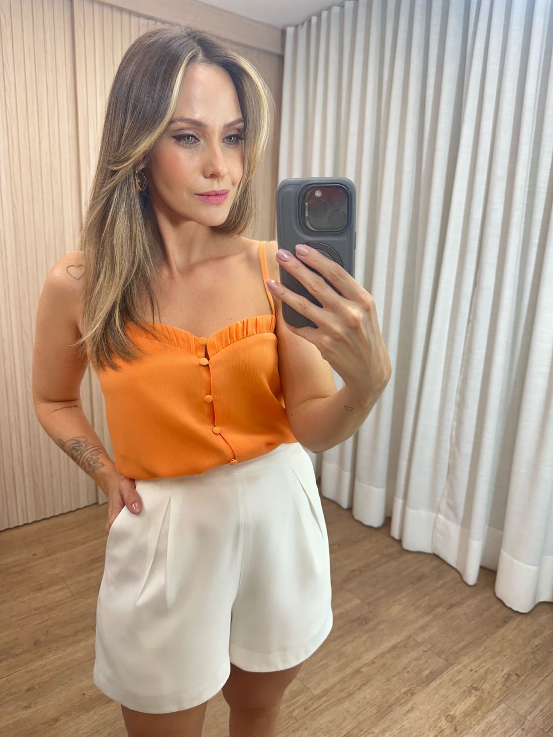 Regata Alça Yoryu Franzido Botões - Donna Ritz