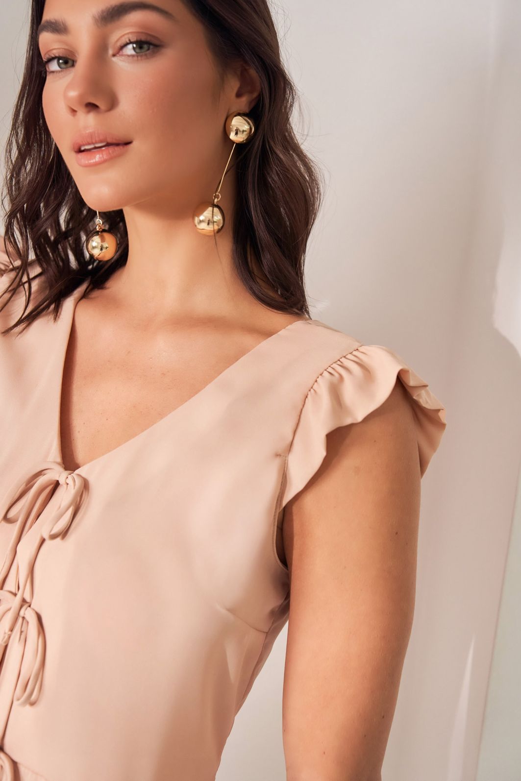 Blusa com Laços e Mangas Babado - Milalai Blusa com Laços e Mangas Babado - Milalai