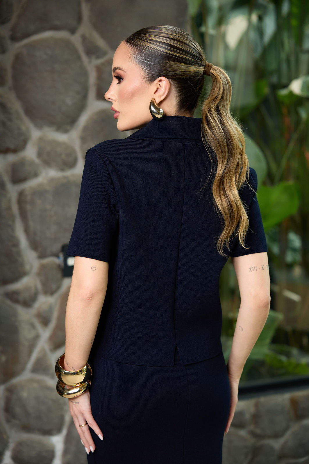 Casaqueto Tricot Mangas Curta - Unique Chic Casaqueto Tricot Mangas Curta - Unique Chic